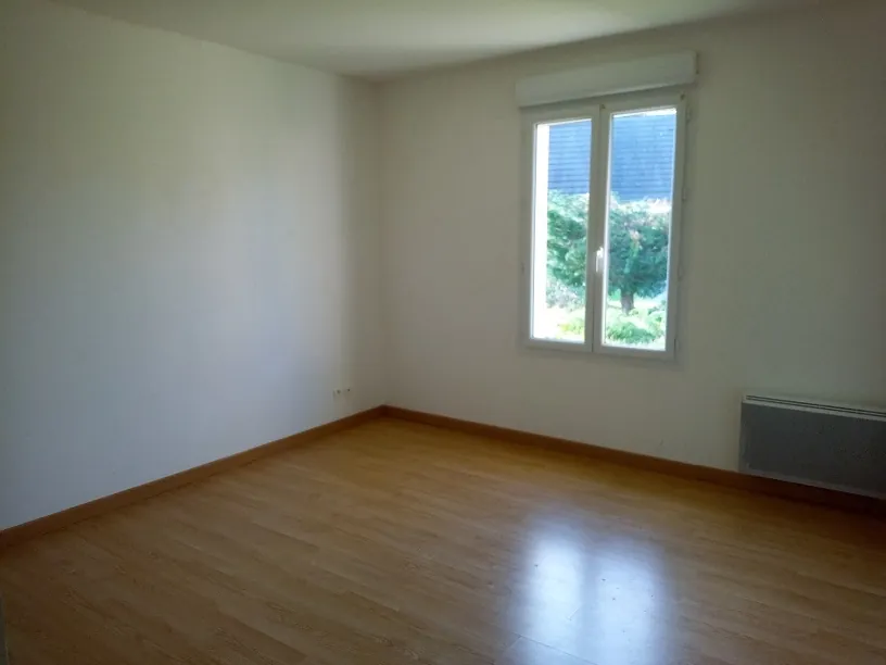 Maison familiale 4 chambres avec jardin et garage à Varennes Vauzelles 