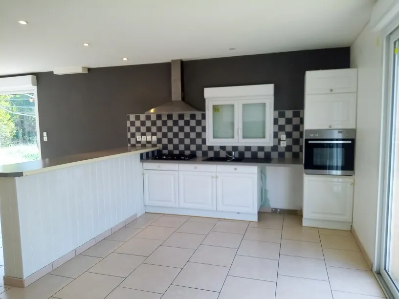 Maison familiale 4 chambres avec jardin et garage à Varennes Vauzelles 