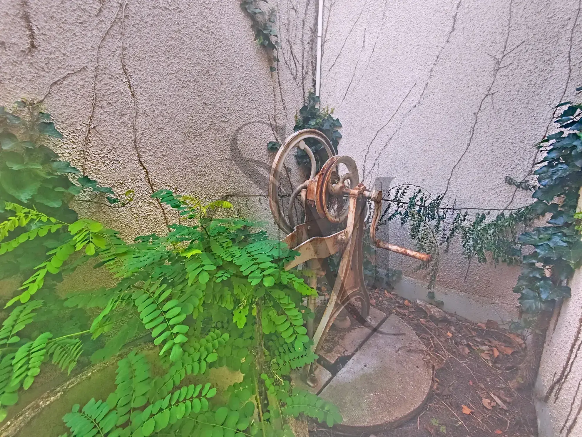 Maison à rénover à Amilly (45200) avec grand potentiel et terrain de 553 m² 