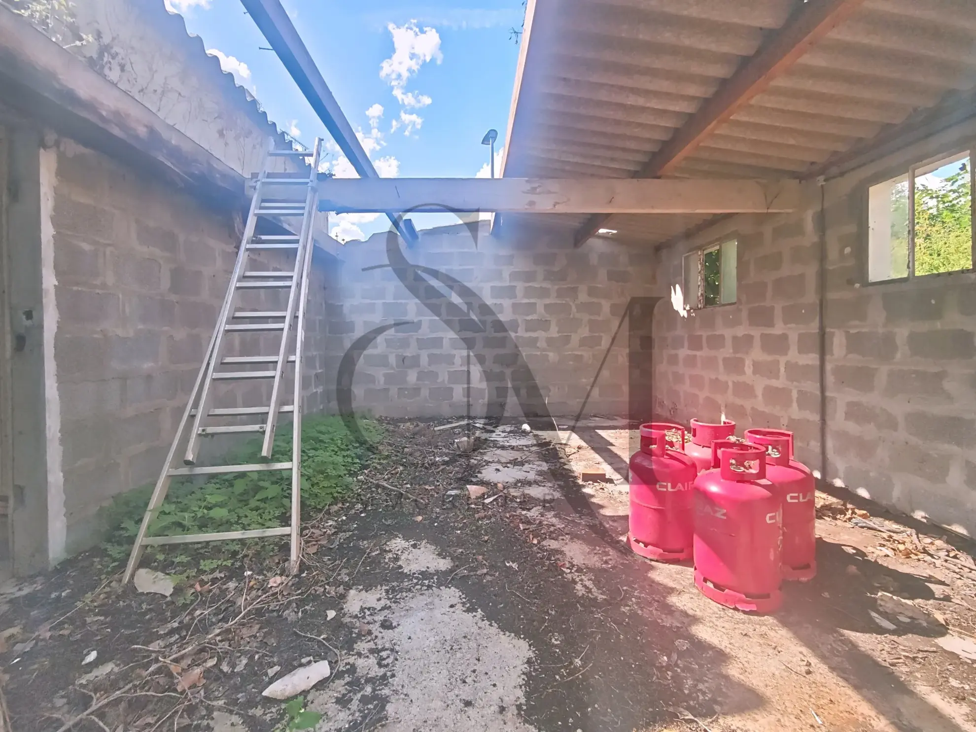 Maison à rénover à Amilly (45200) avec grand potentiel et terrain de 553 m² 