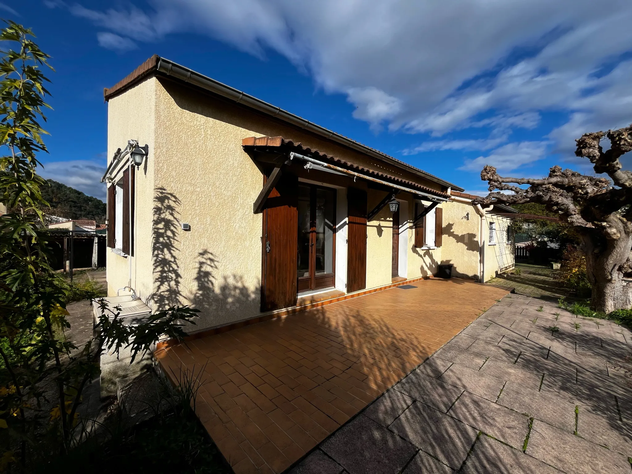 Villa plain-pied F4 à Saint-Ambroix avec garage et terrain clos de 500 m²