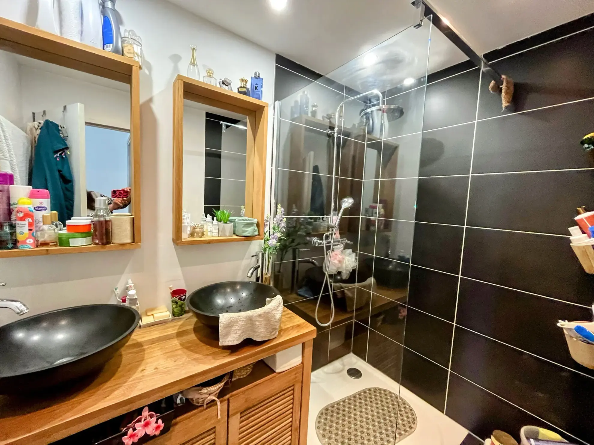 Appartement T4 entièrement rénové avec balcons et parking à La Valette du Var 