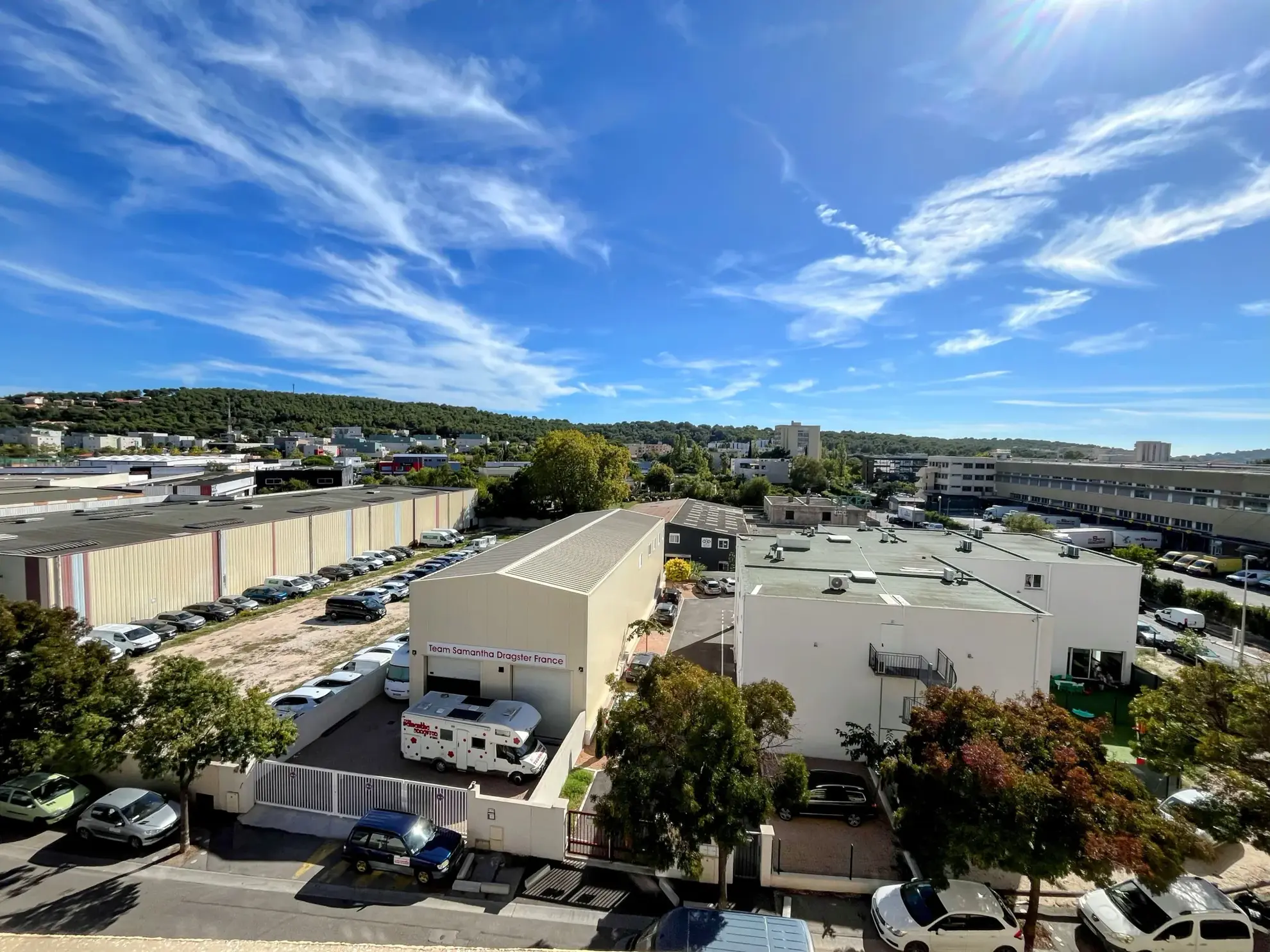 Appartement T4 entièrement rénové avec balcons et parking à La Valette du Var 