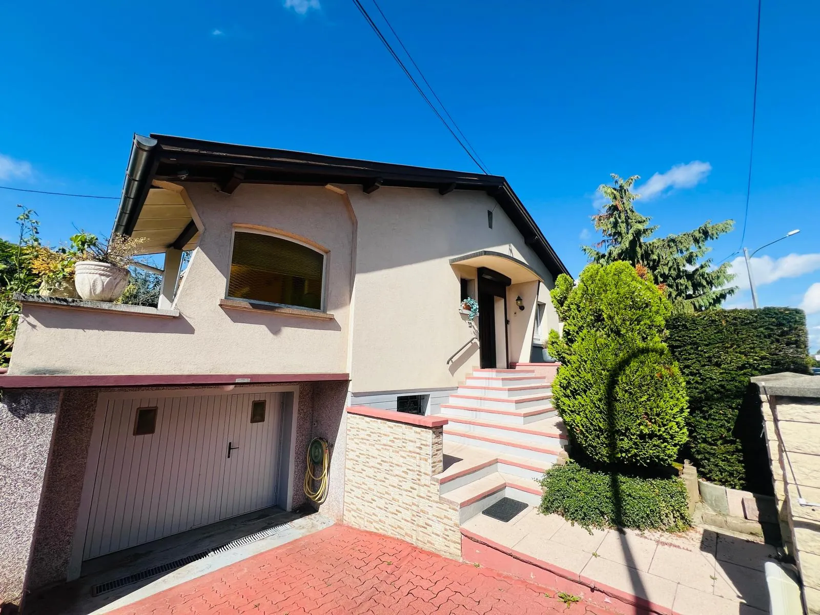 Maison de plain-pied à Mulhouse avec jardin, terrasse et garage - Opportunité à Pfastatt