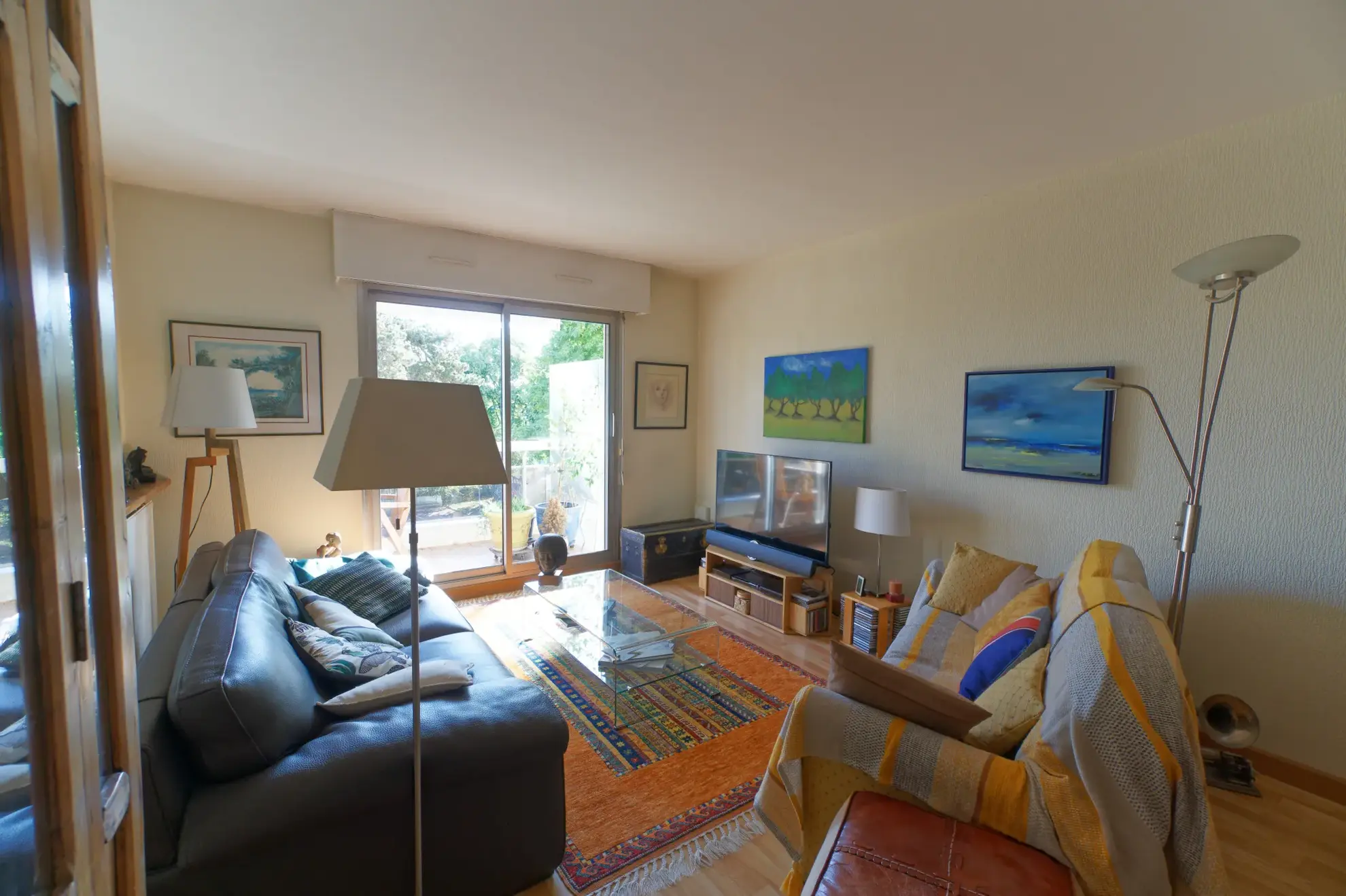 Appartement T4 à Billère avec garage, balcons et environnement paisible 