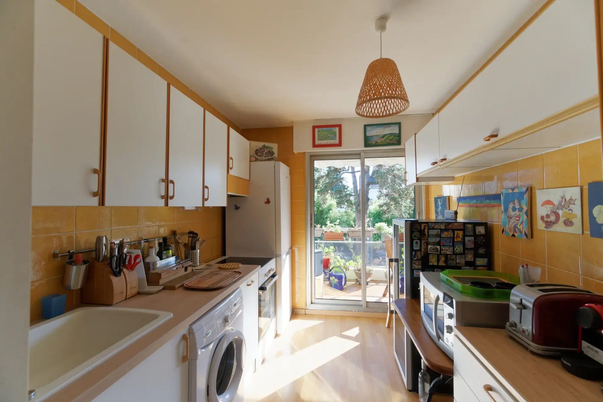 Appartement T4 à Billère avec garage, balcons et environnement paisible 