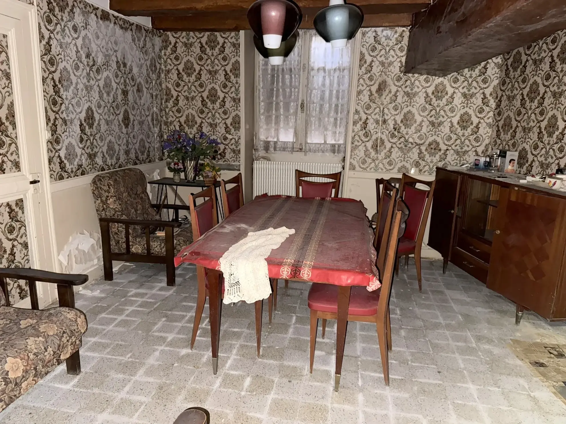 Maison de village rénovable de 124 m² avec garage à Preuilly-sur-Claise 