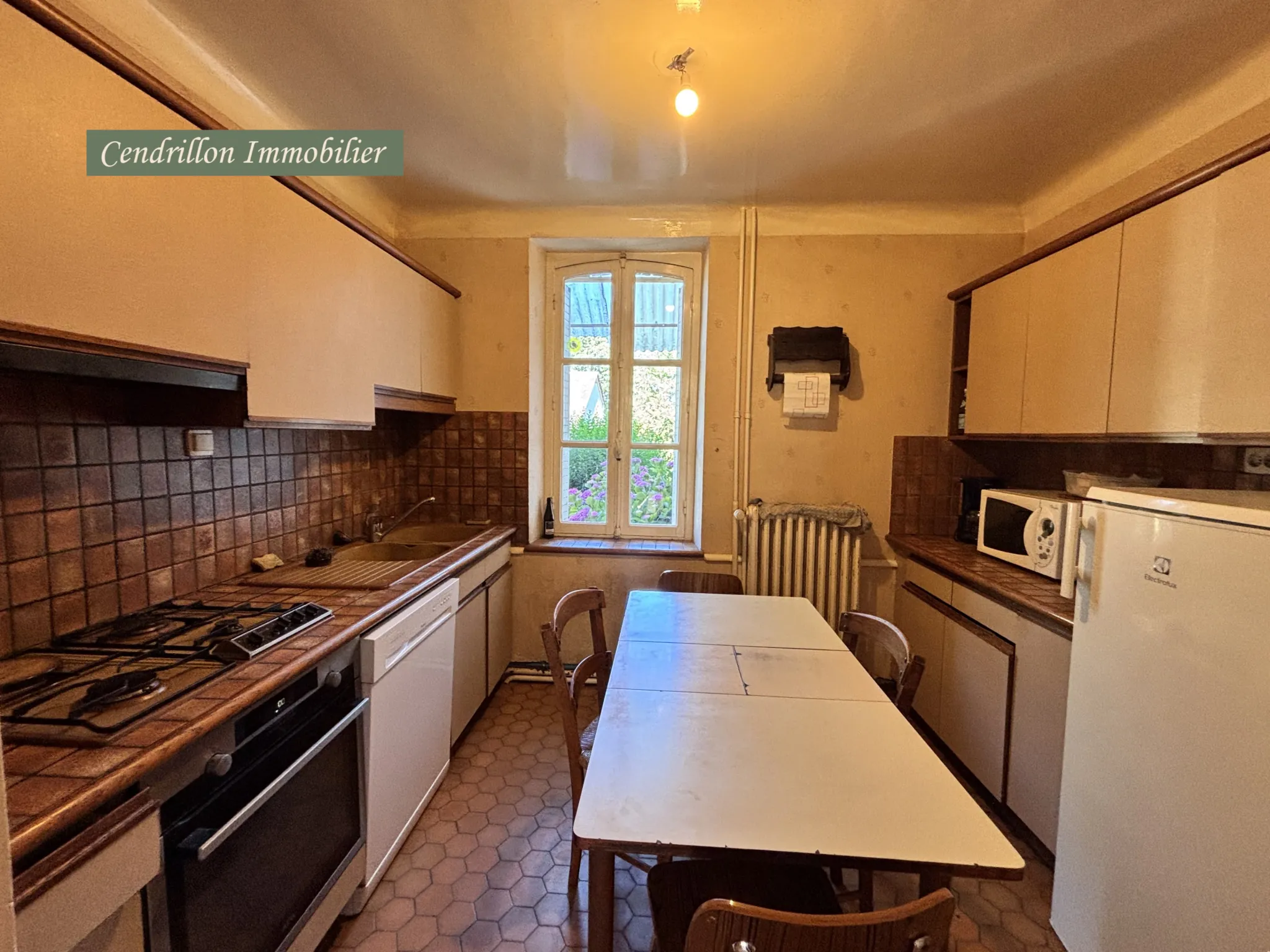 Maison semi-mitoyenne de 140 m² avec 5 chambres et grand jardin à proximité de Bourganeuf 