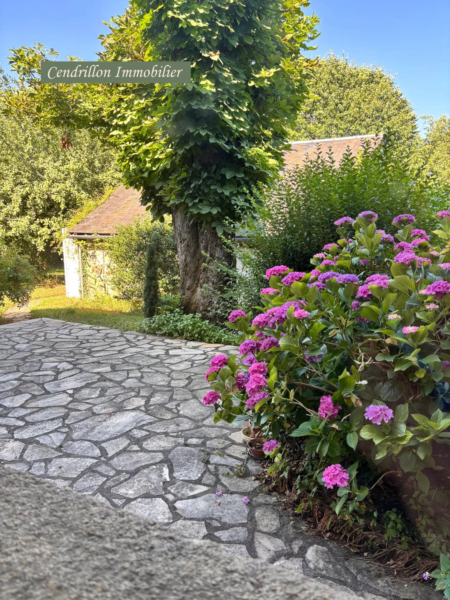 Maison semi-mitoyenne de 140 m² avec 5 chambres et grand jardin à proximité de Bourganeuf 