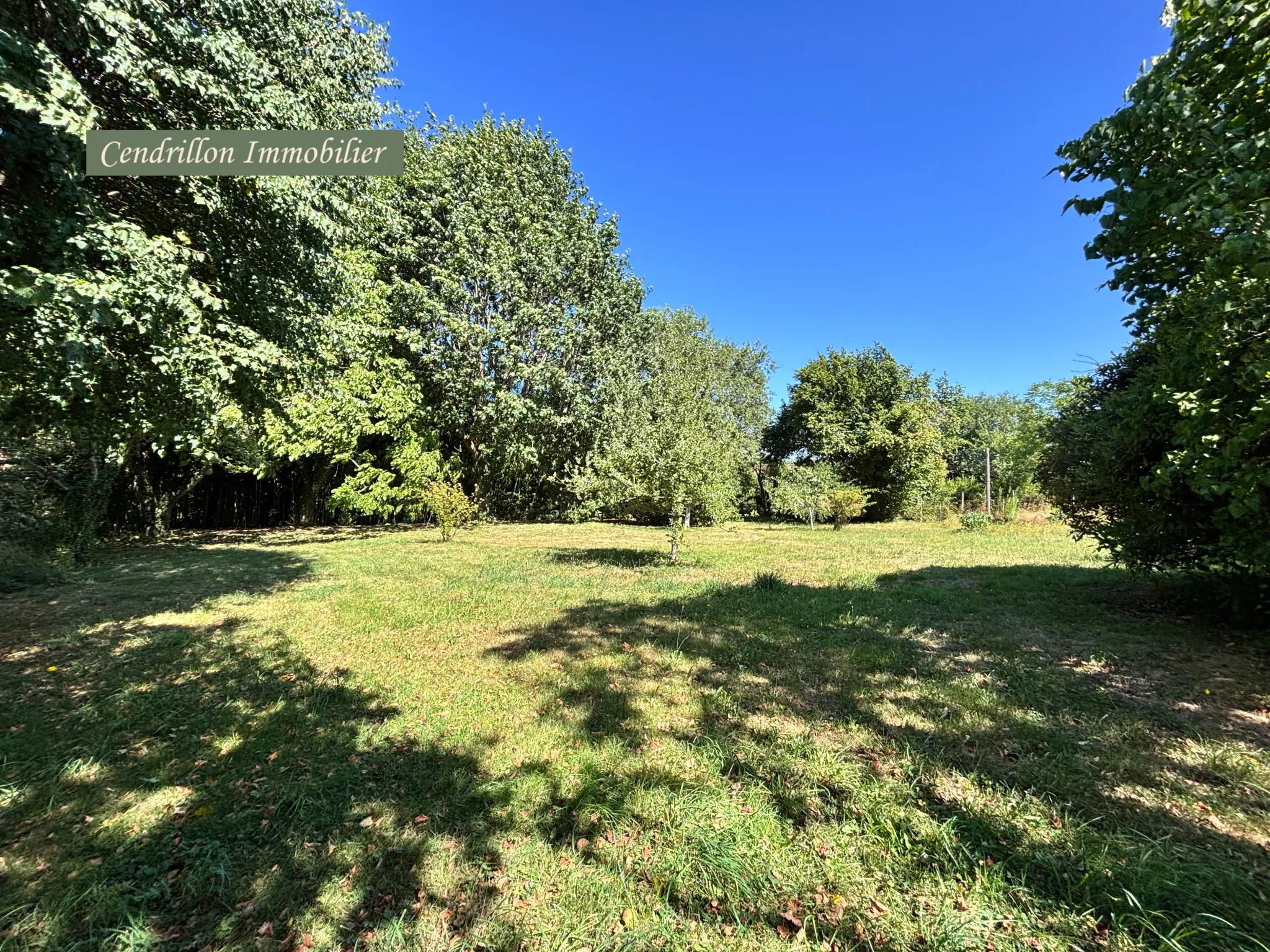 Maison semi-mitoyenne de 140 m² avec 5 chambres et grand jardin à proximité de Bourganeuf 