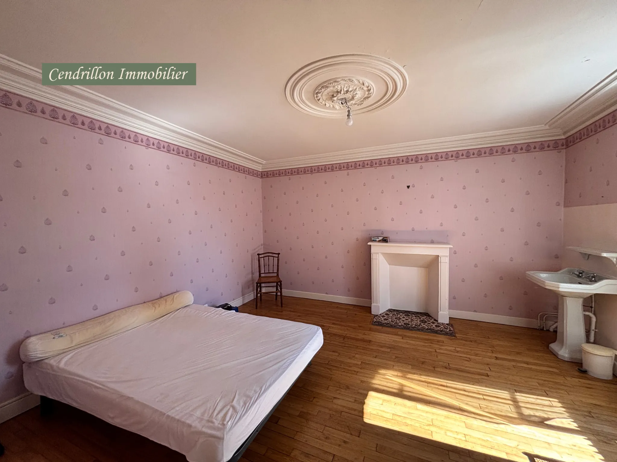 Maison semi-mitoyenne de 140 m² avec 5 chambres et grand jardin à proximité de Bourganeuf 