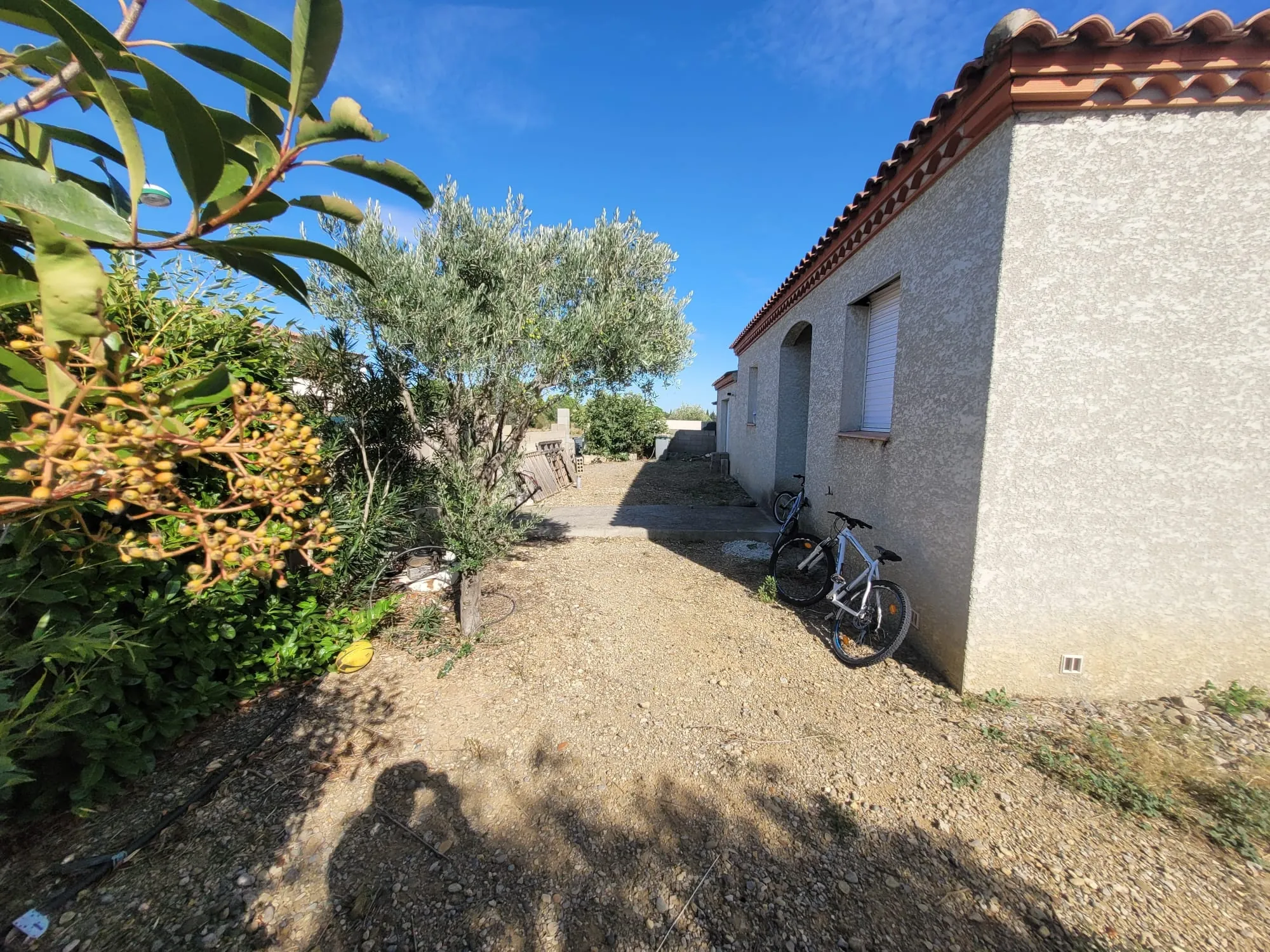 Très belle villa de plain-pied de 110 m² avec garage à Lezignan Corbieres