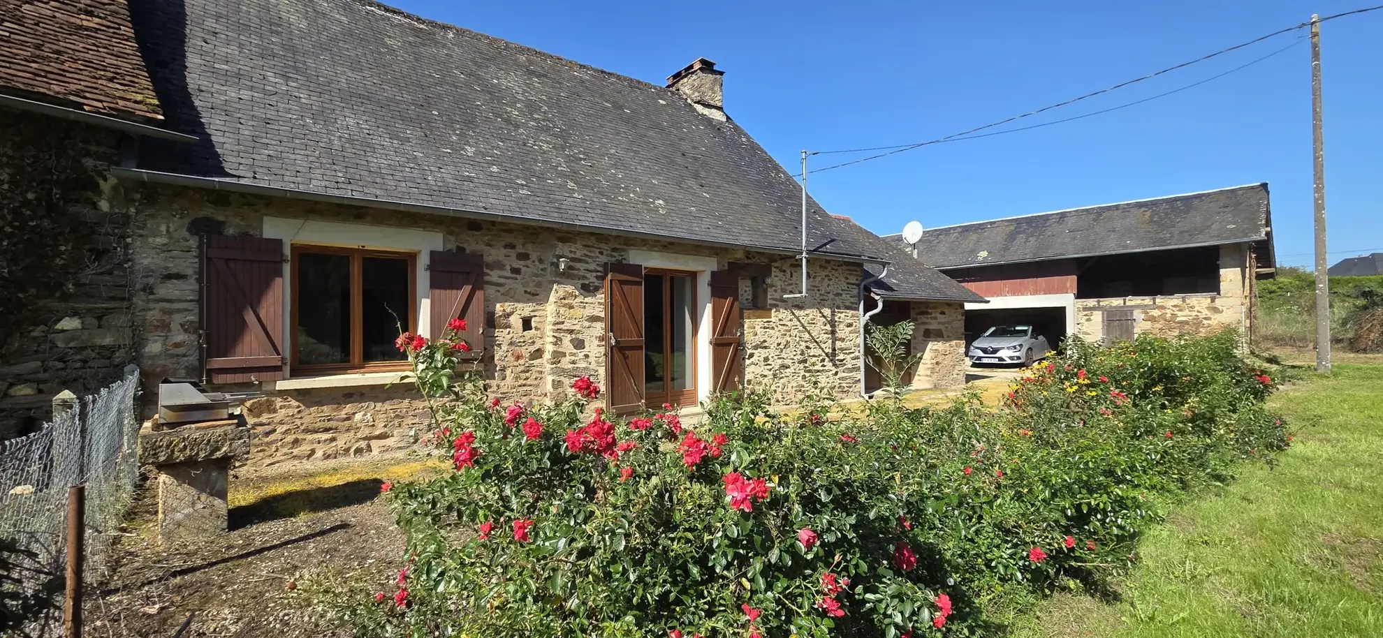 Charmante Longère en Pierre avec Vue sur Prairie à Beyssenac, proche de POMPADOUR