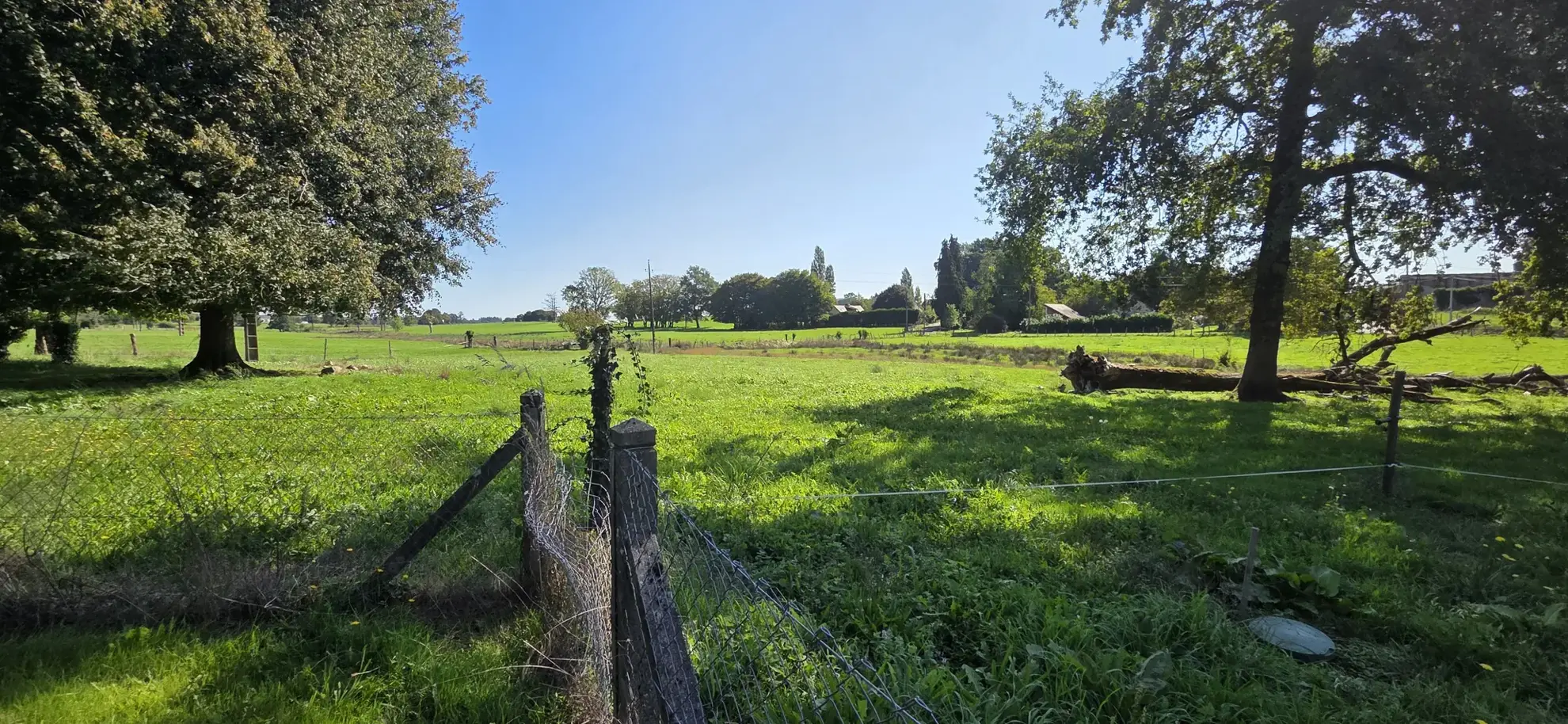 Charmante Longère en Pierre avec Vue sur Prairie à Beyssenac, proche de POMPADOUR 