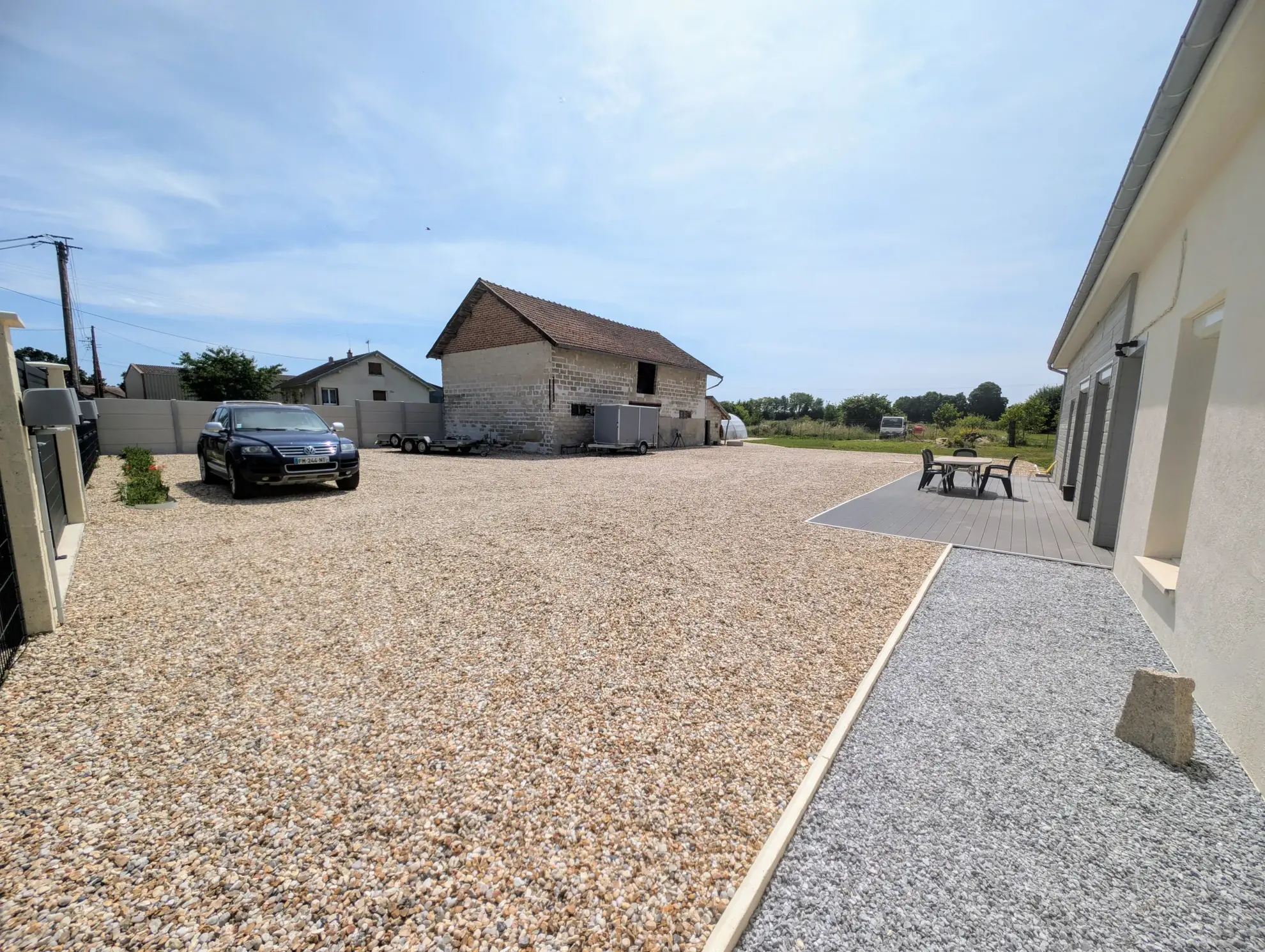 Charmont-sous-Barbuise : Maison rénovée de 204 m² avec 4 chambres et grand potentiel