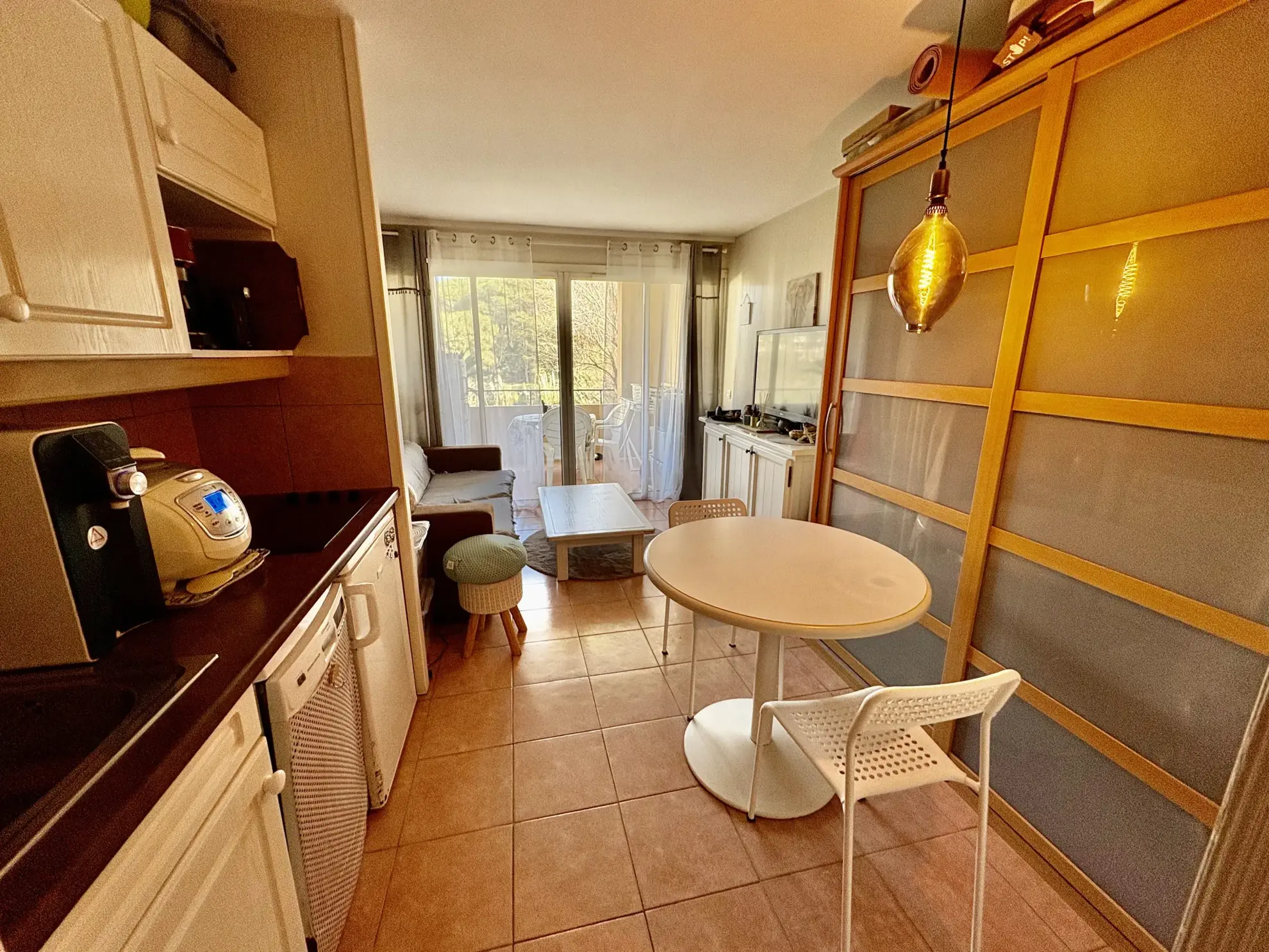 Appartement T2 de 27m² à Six Fours Les Plages proche plage et commerces