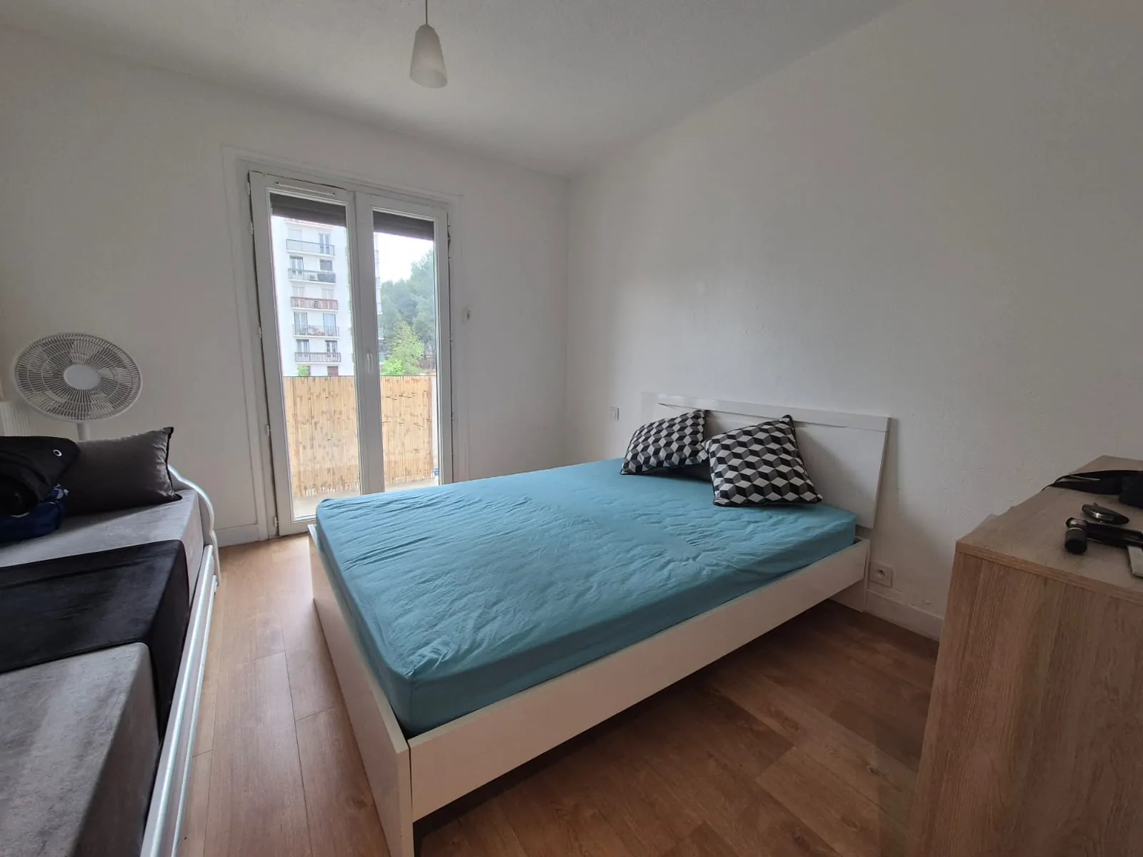 Appartement T5 lumineux à Perpignan avec balcon, proche université