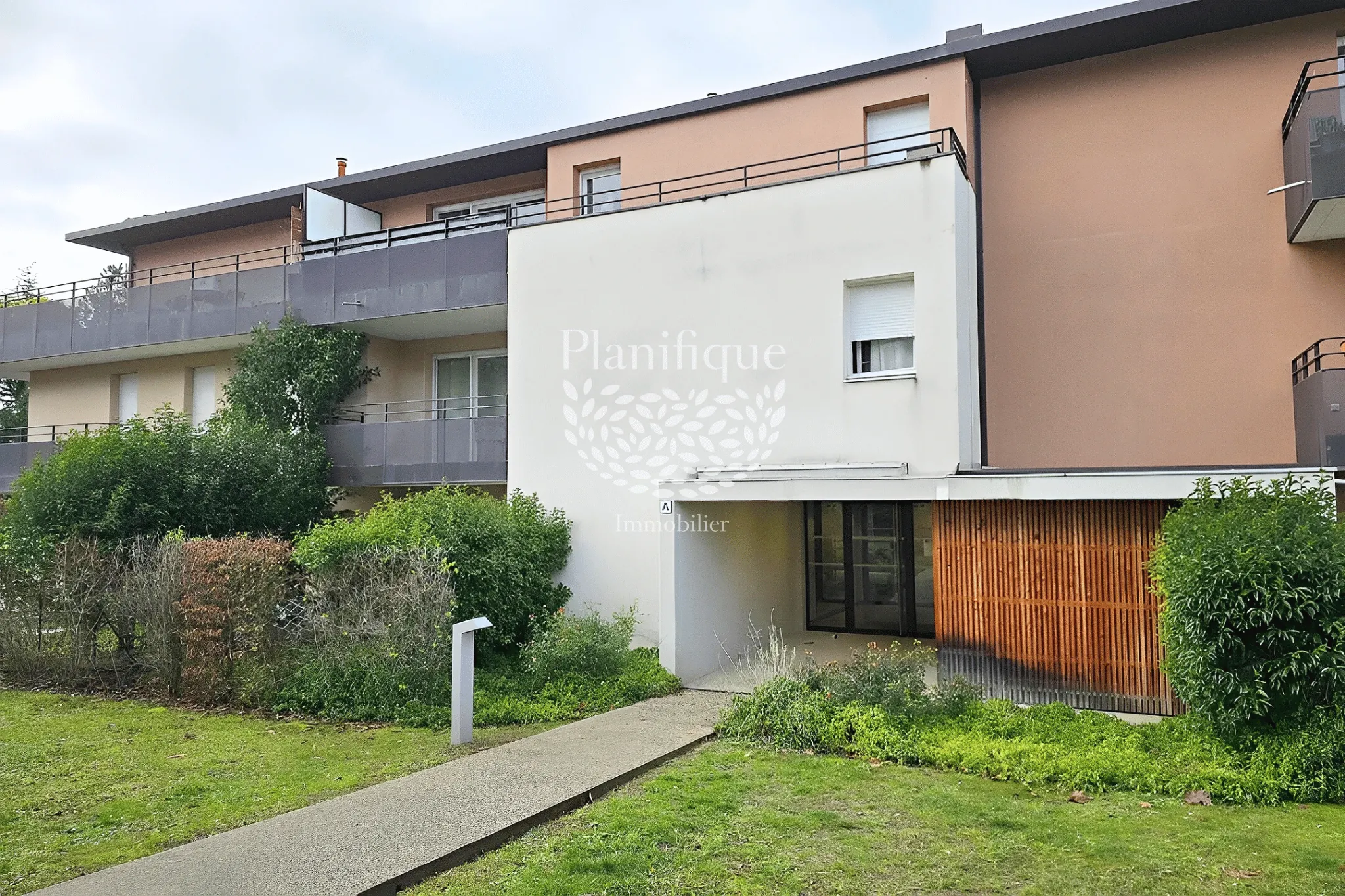 Appartement T2 de 40 m² à Beaumont en Haute-Savoie avec terrasse et stationnements