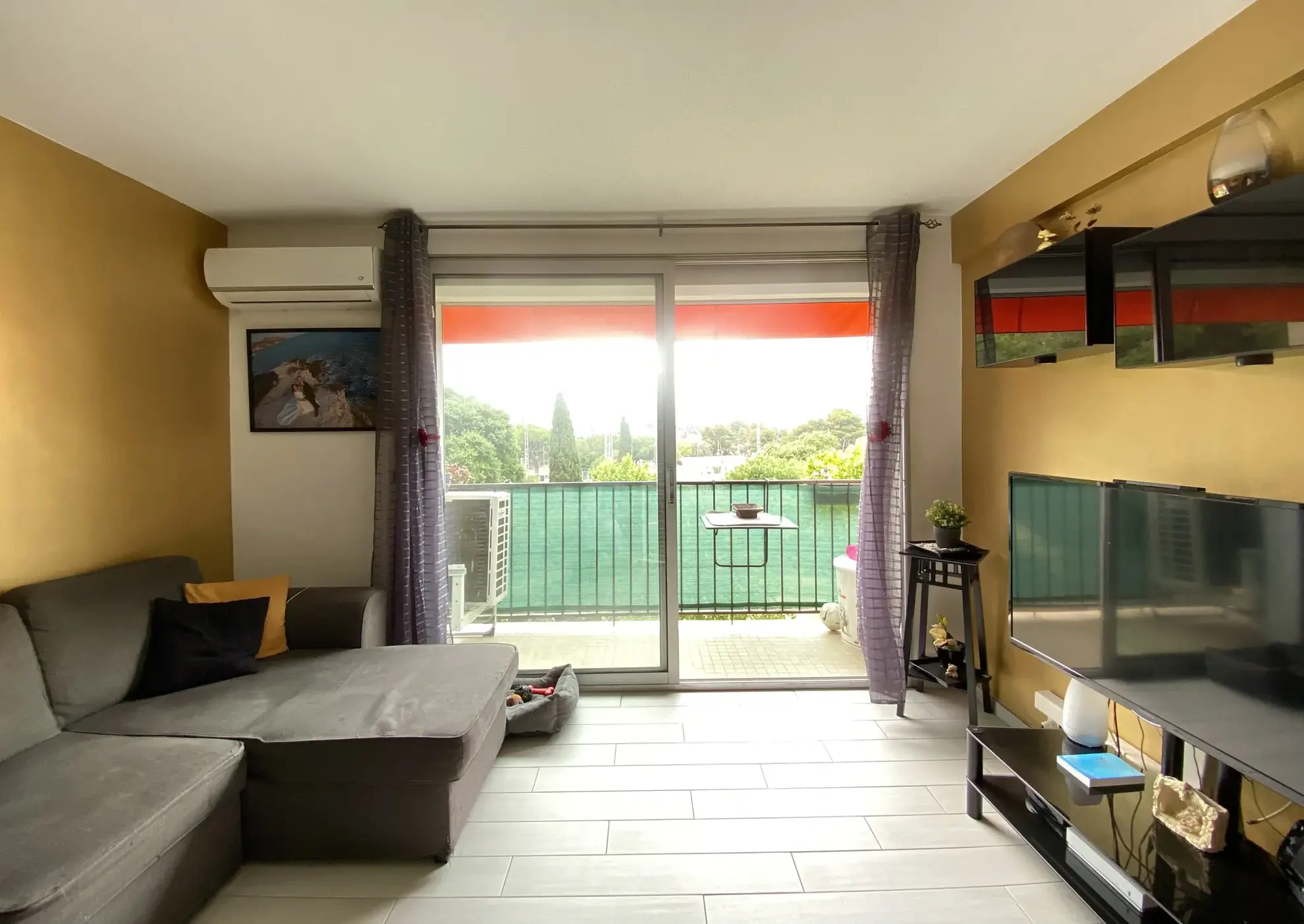 Appartement T3 avec balcon, parking et cave à Marseille La Pignatelle 