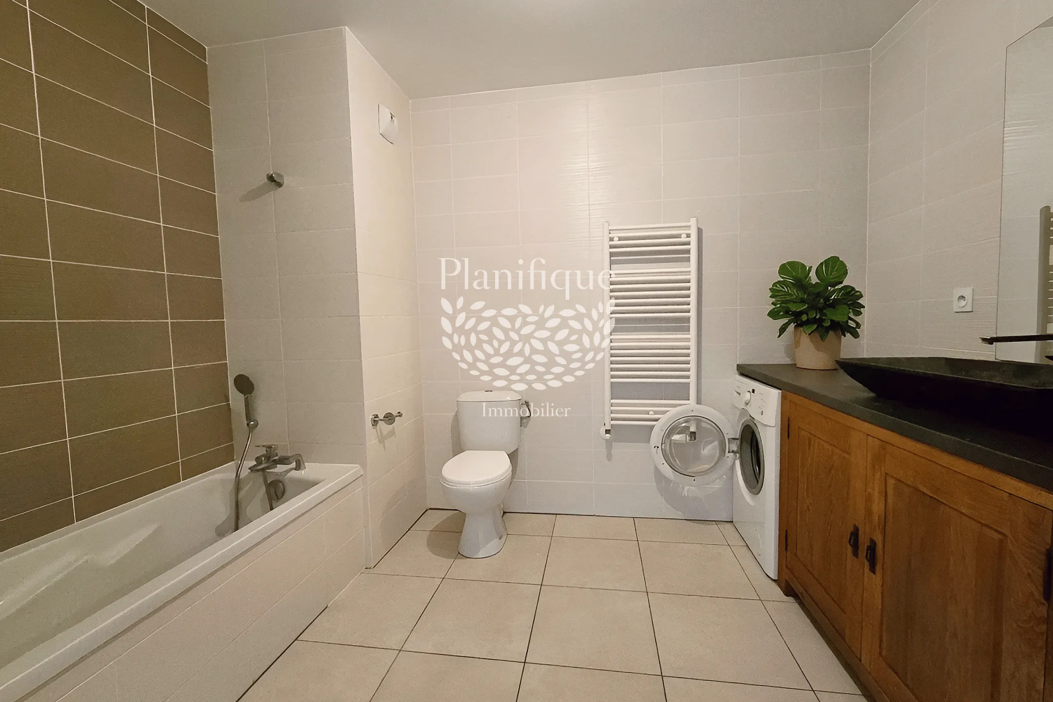 Appartement T2 de 40 m² à Beaumont en Haute-Savoie avec terrasse et stationnements 