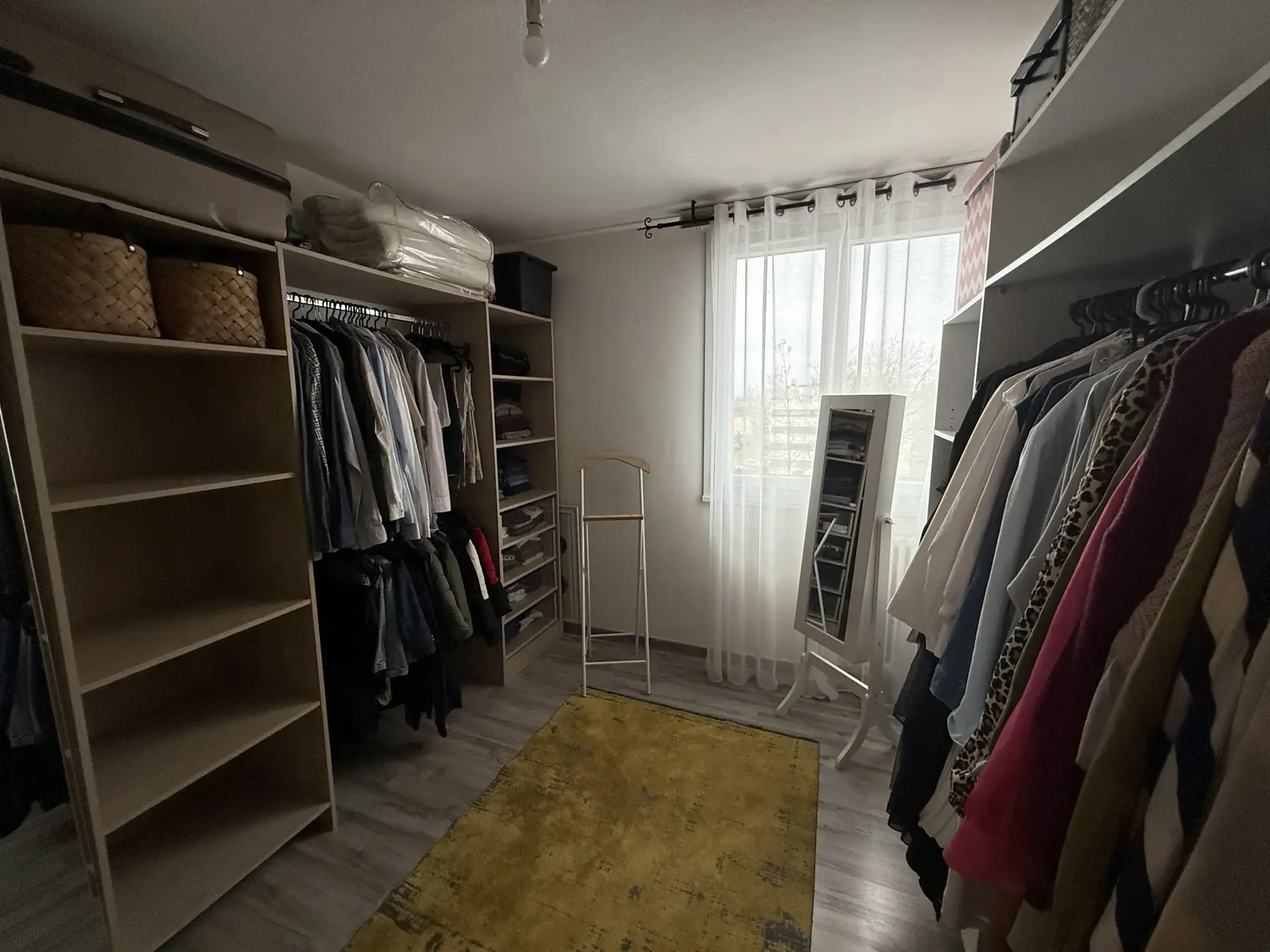 Appartement T4 de 90 m² à vendre à Alençon - Proximité commerces et commodités 