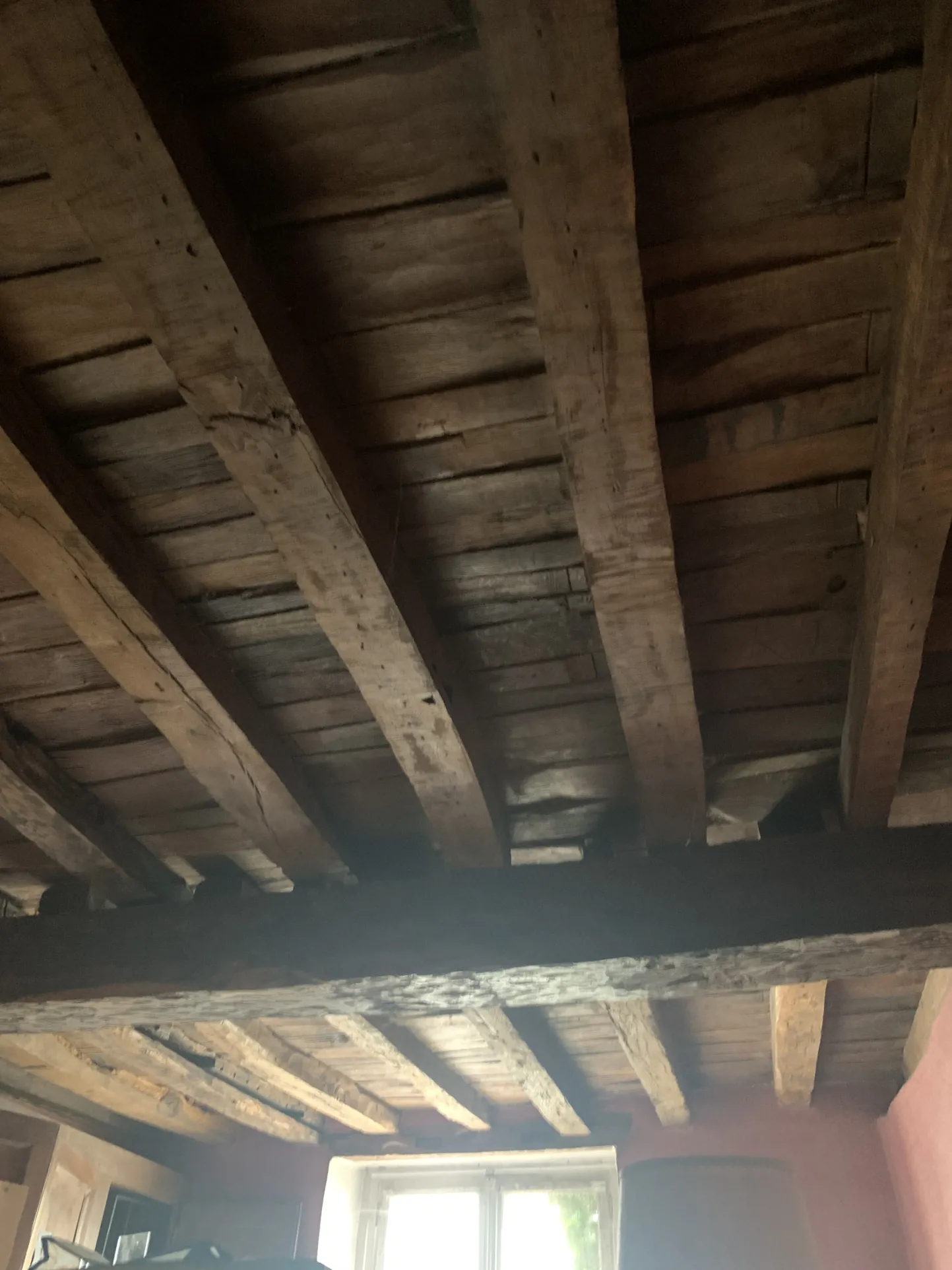 Immeuble commercial à vendre à Tonnerre avec restaurant lucratif et fort potentiel d'investissement 