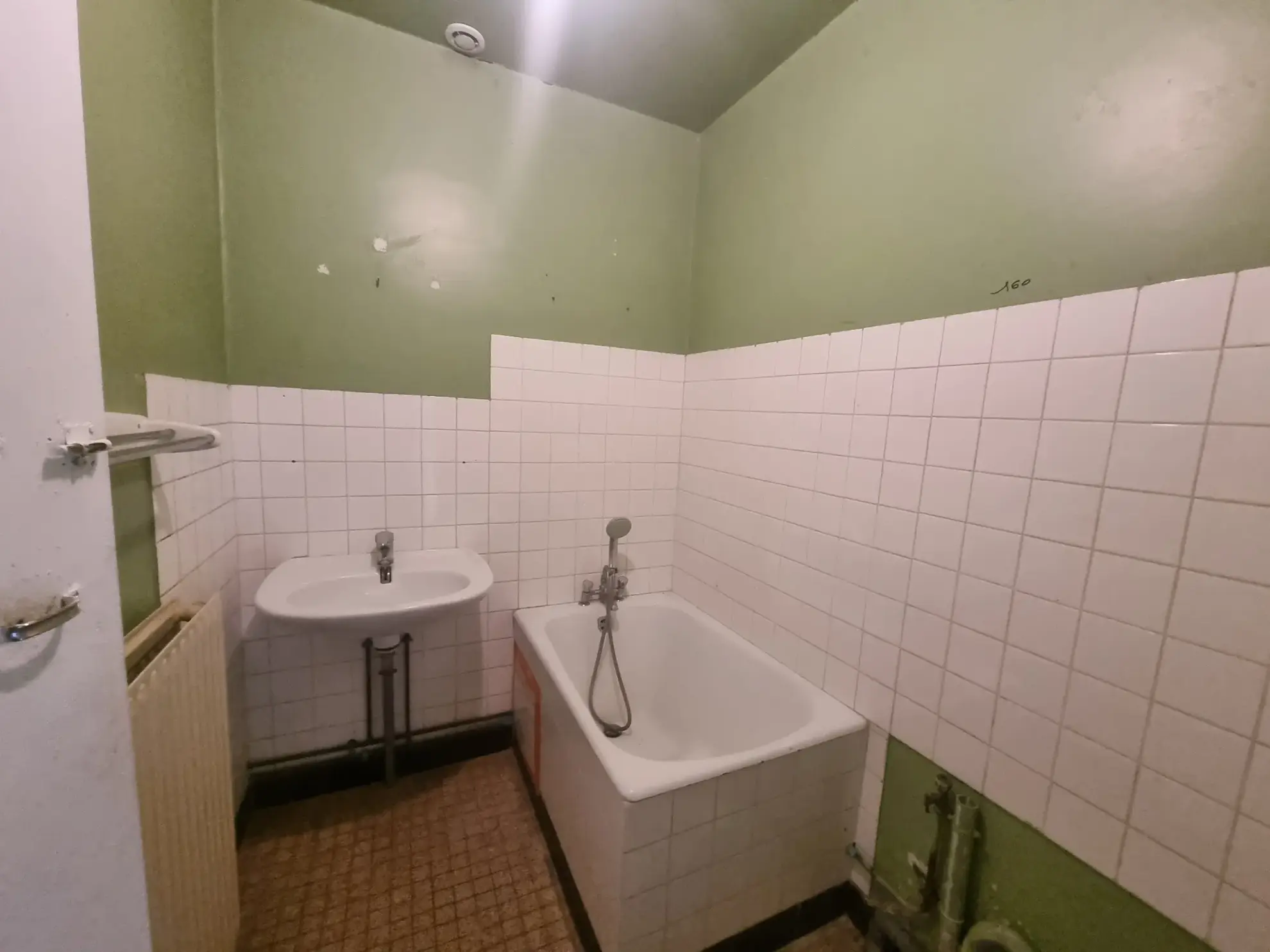 Maison à vendre au Mêle-sur-Sarthe de 61 m² avec garage et terrain de 600 m² 