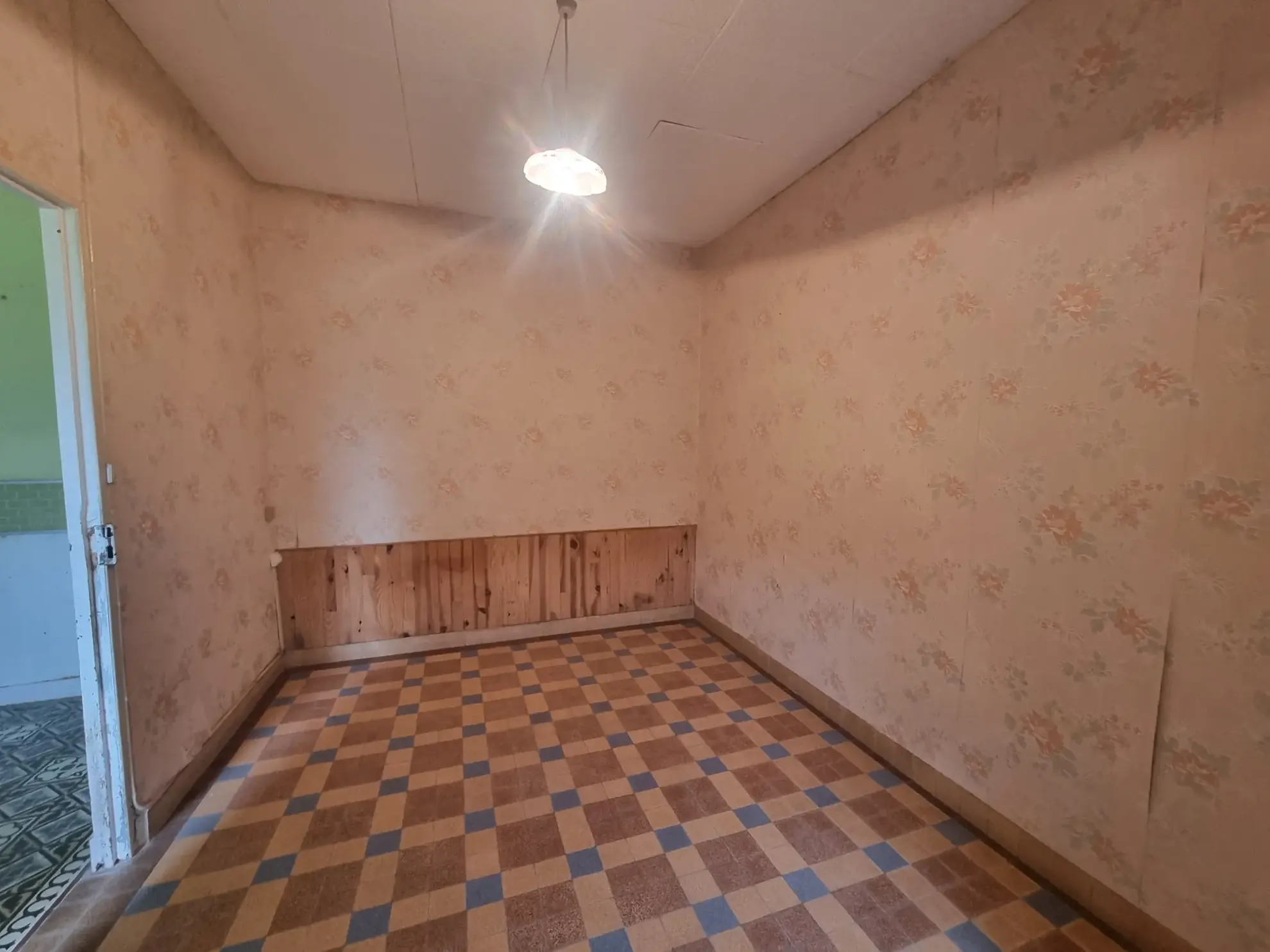 Maison à vendre au Mêle-sur-Sarthe de 61 m² avec garage et terrain de 600 m² 