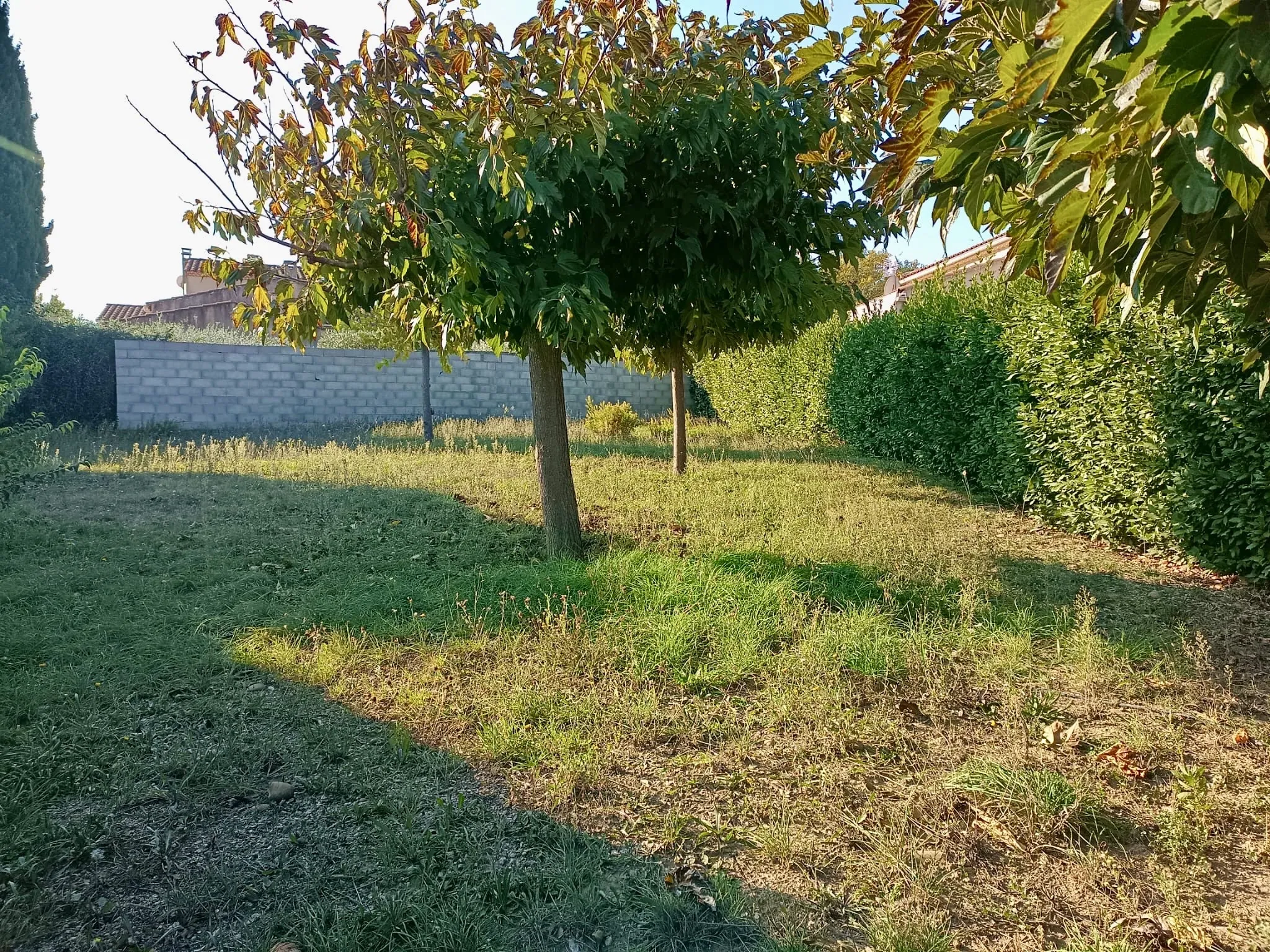 Terrain constructible de 472 m² à Meynes - Emplacement idéal et viabilisé