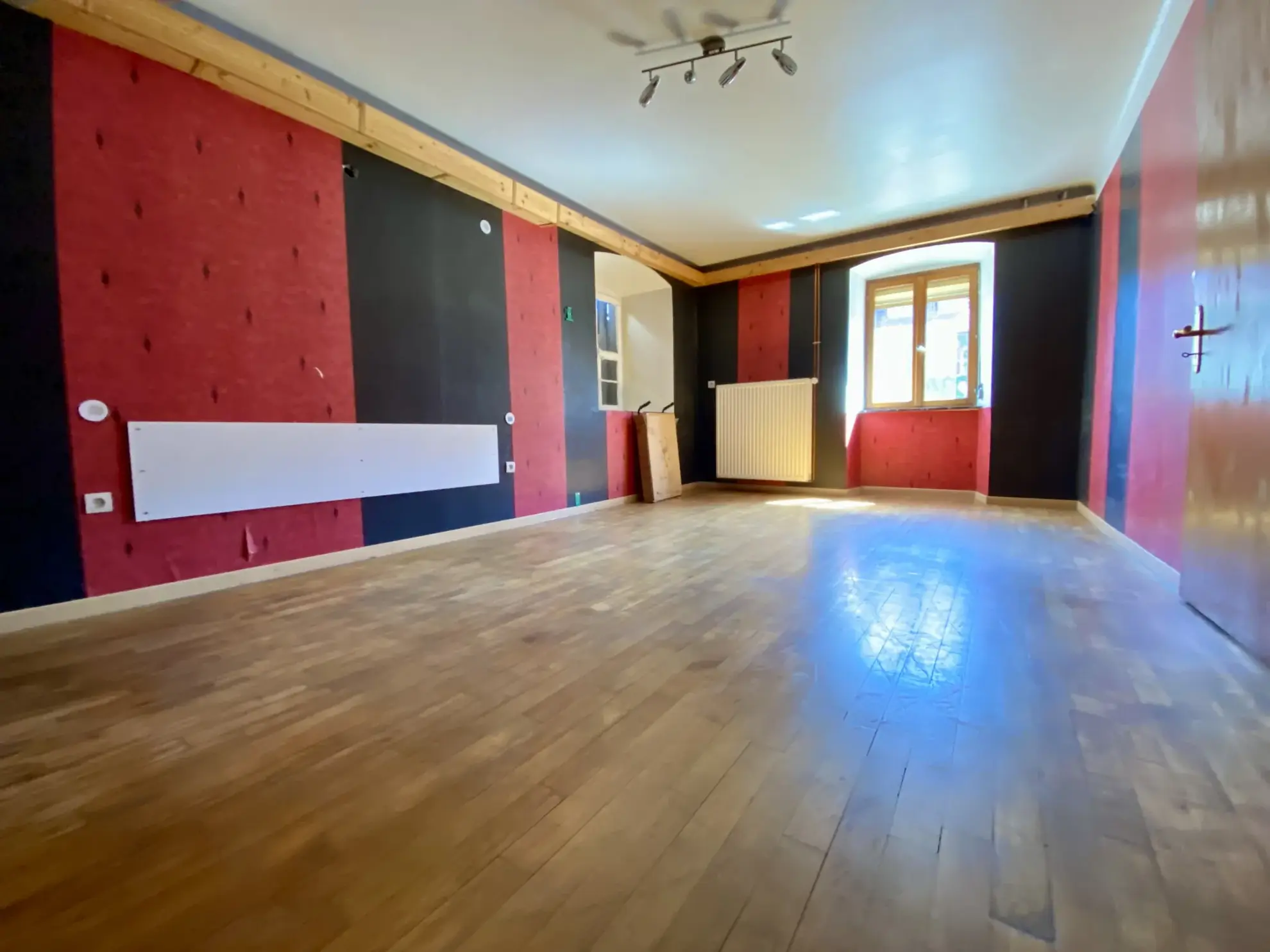 Maison de 192 m2 avec jardin et garage à Oermingen – Opportunité à saisir 