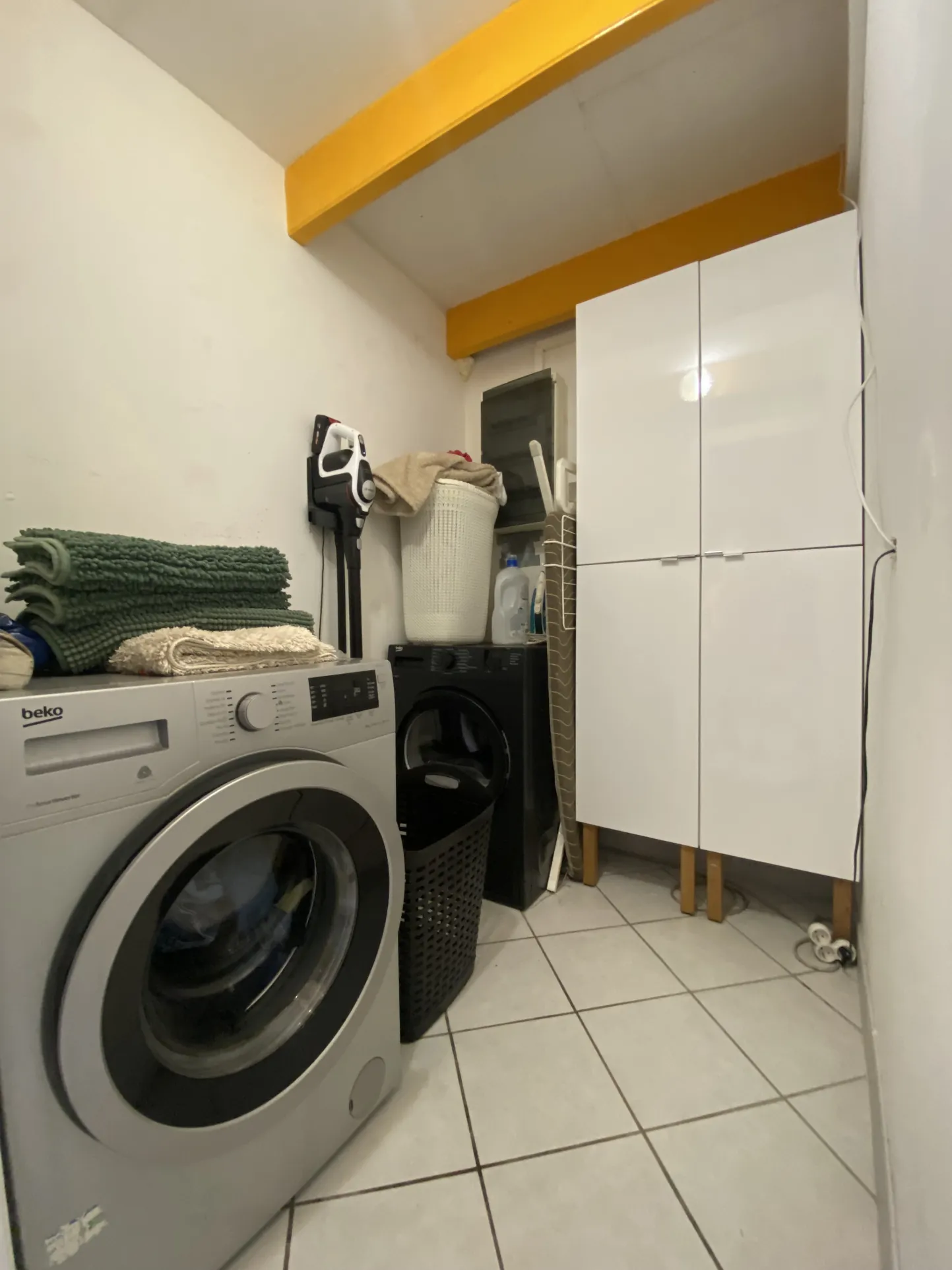Maison vigneronne à Vias avec terrasse, vue dégagée et grand garage 