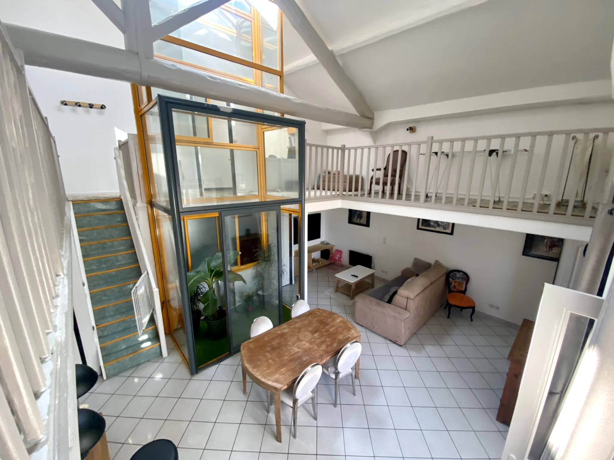 Maison vigneronne à Vias avec terrasse, vue dégagée et grand garage 