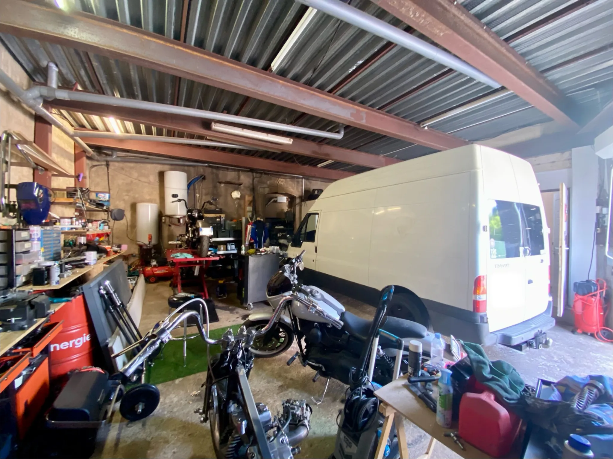 Maison vigneronne à Vias avec terrasse, vue dégagée et grand garage 