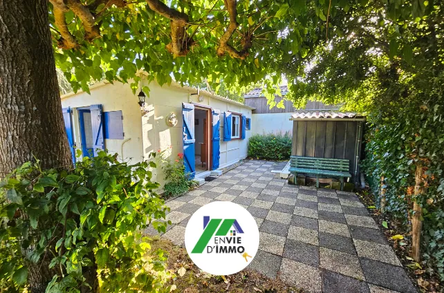 Maison de pêche avec terrasse et vue sur le marais à Coulon, Deux-Sèvres