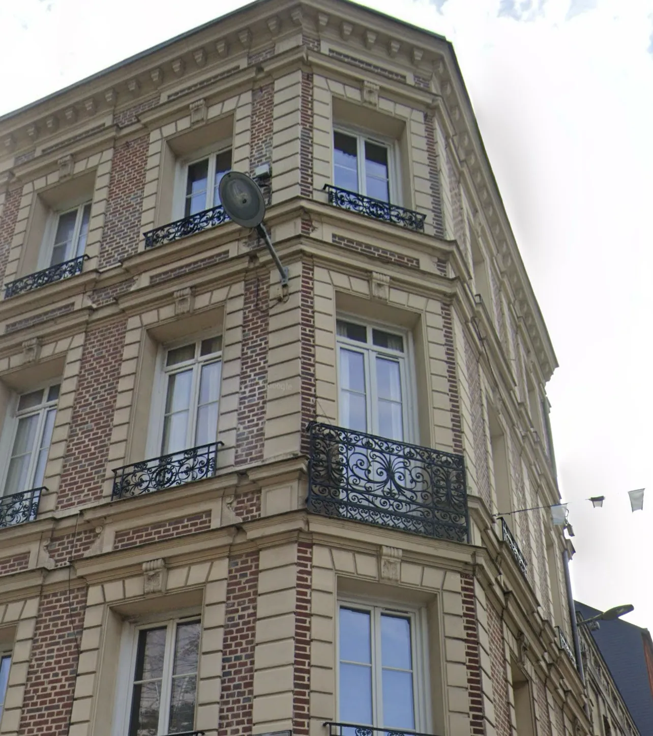 Appartement 2 pièces rénové à Rouen, vue dégagée, dernier étage