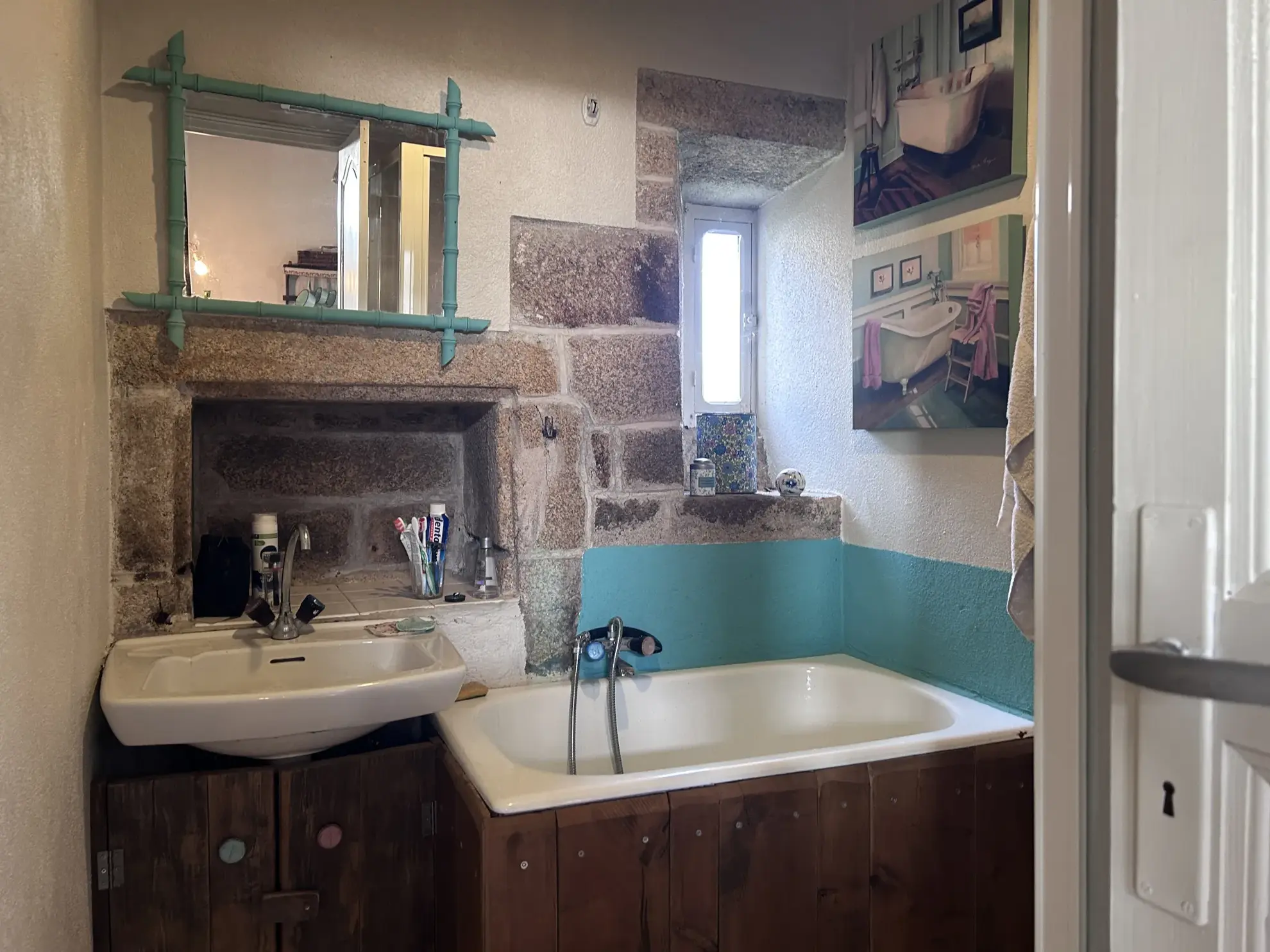 Maison en pierres rénovée à Auriac avec jardin et vue campagne 