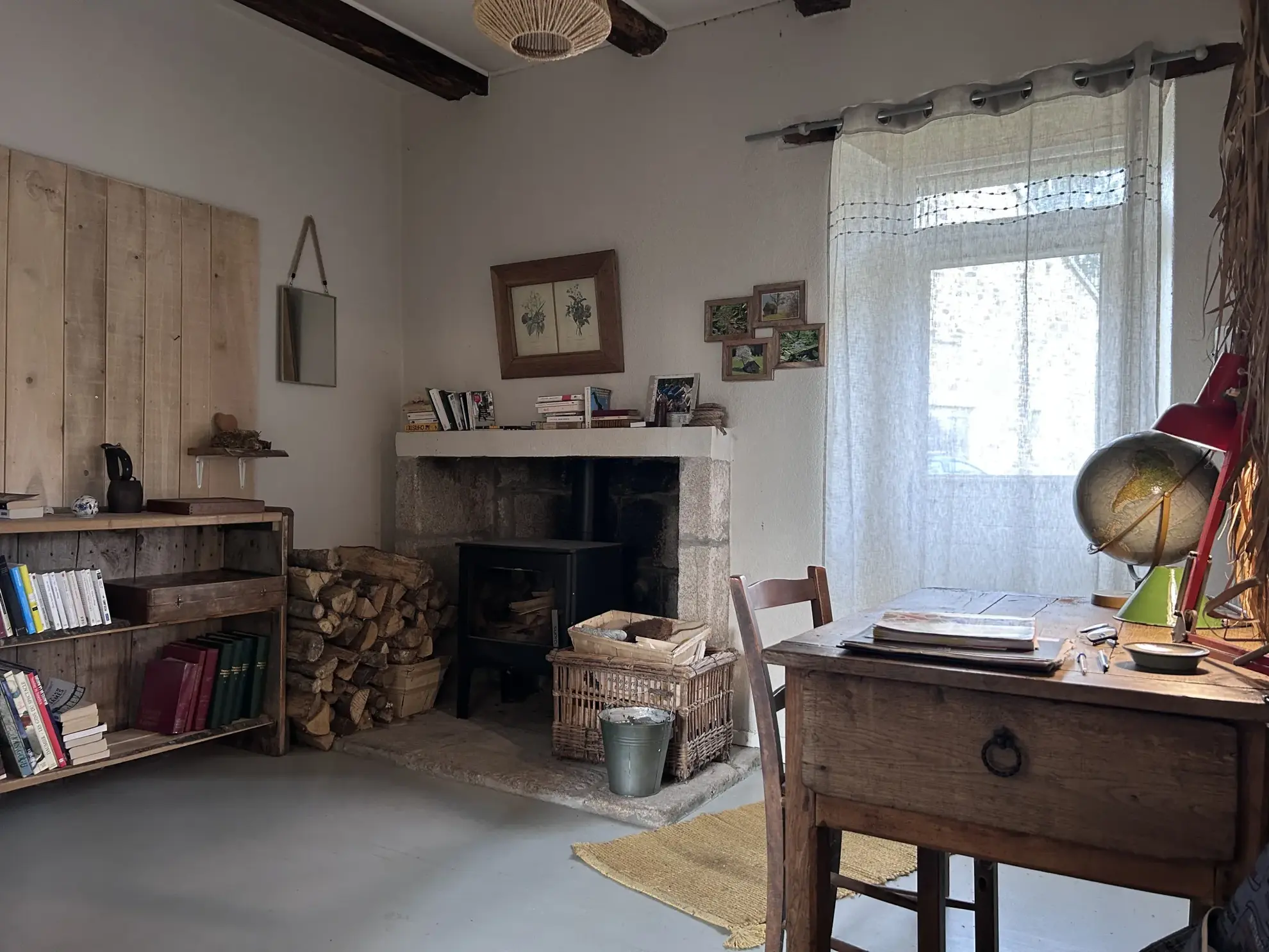 Maison en pierres rénovée à Auriac avec jardin et vue campagne 