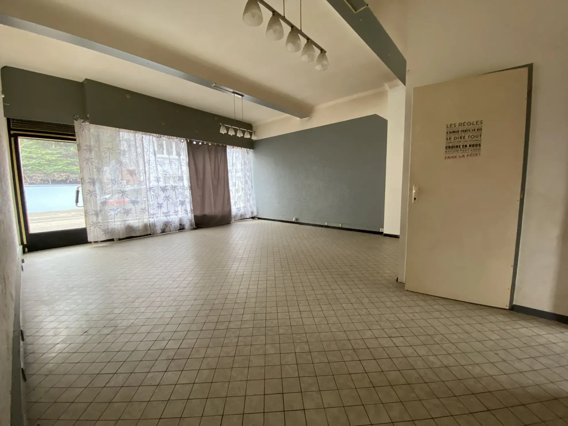 Maison mitoyenne F6 à Creutzwald avec grand potentiel de rénovation