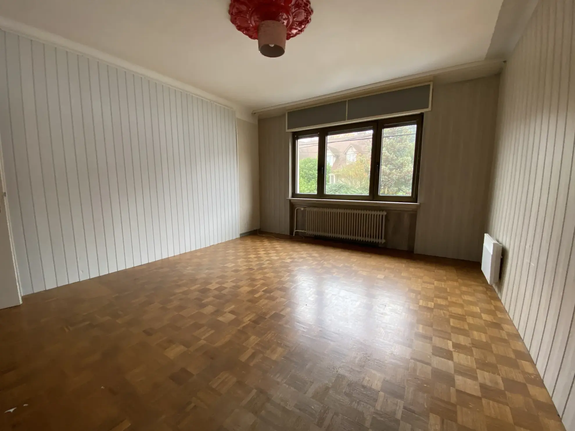 Maison mitoyenne F6 à Creutzwald avec grand potentiel de rénovation 