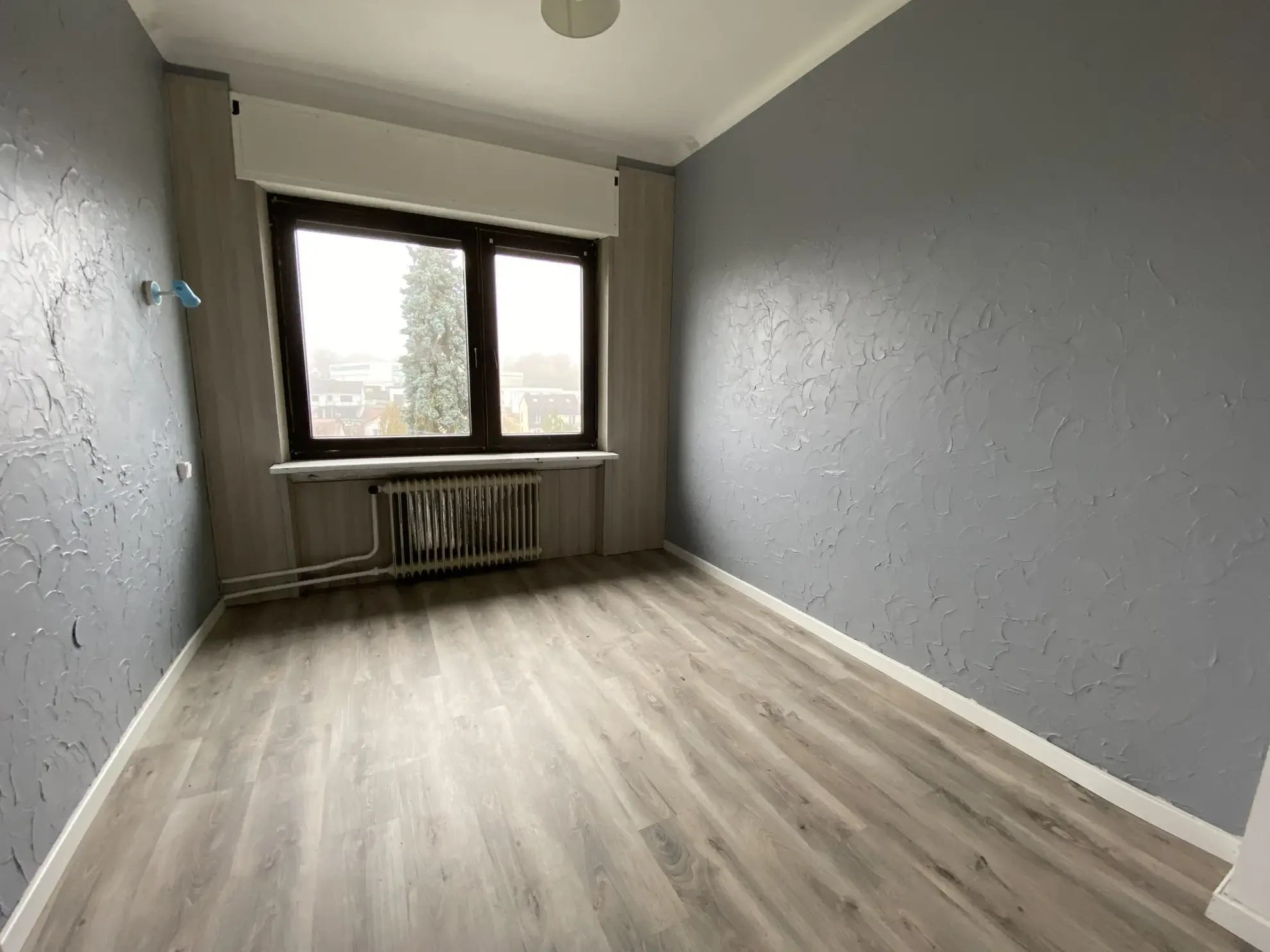 Maison mitoyenne F6 à Creutzwald avec grand potentiel de rénovation 