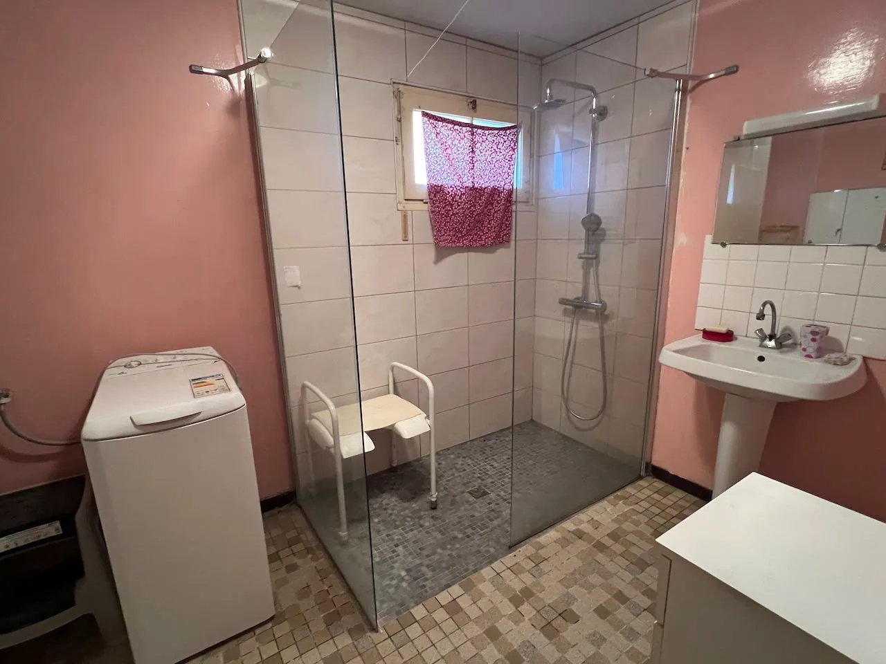 Maison à Sainte Gemme La Plaine avec jardin et dépendances 