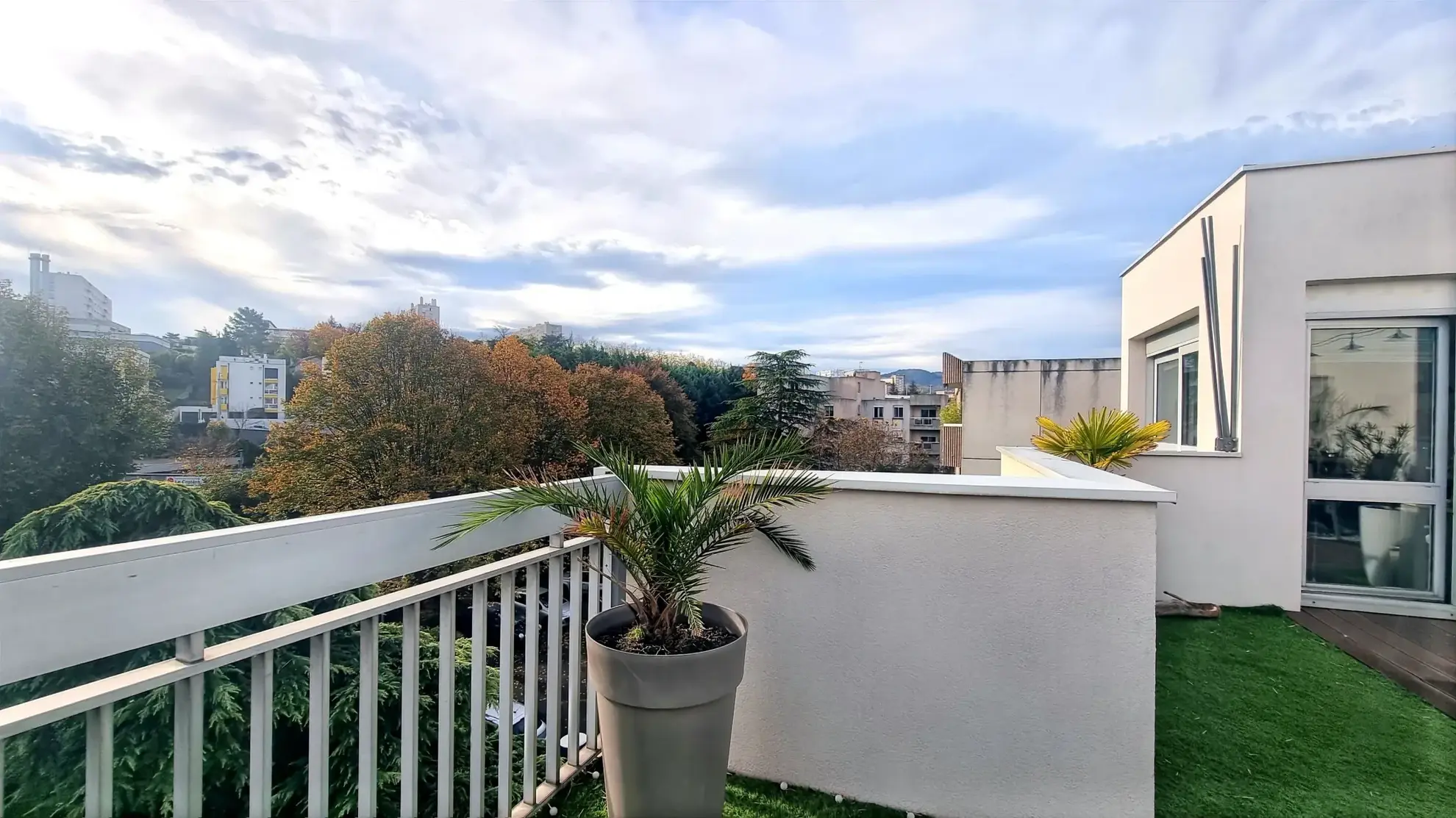 Appartement F4 de 93 m² avec terrasse et garage à Clermont-Ferrand 