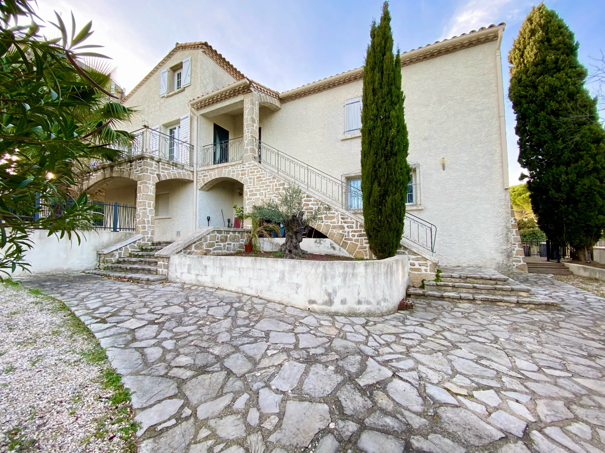 Appartement lumineux avec terrasse à Montpellier – Quartier calme et recherché 