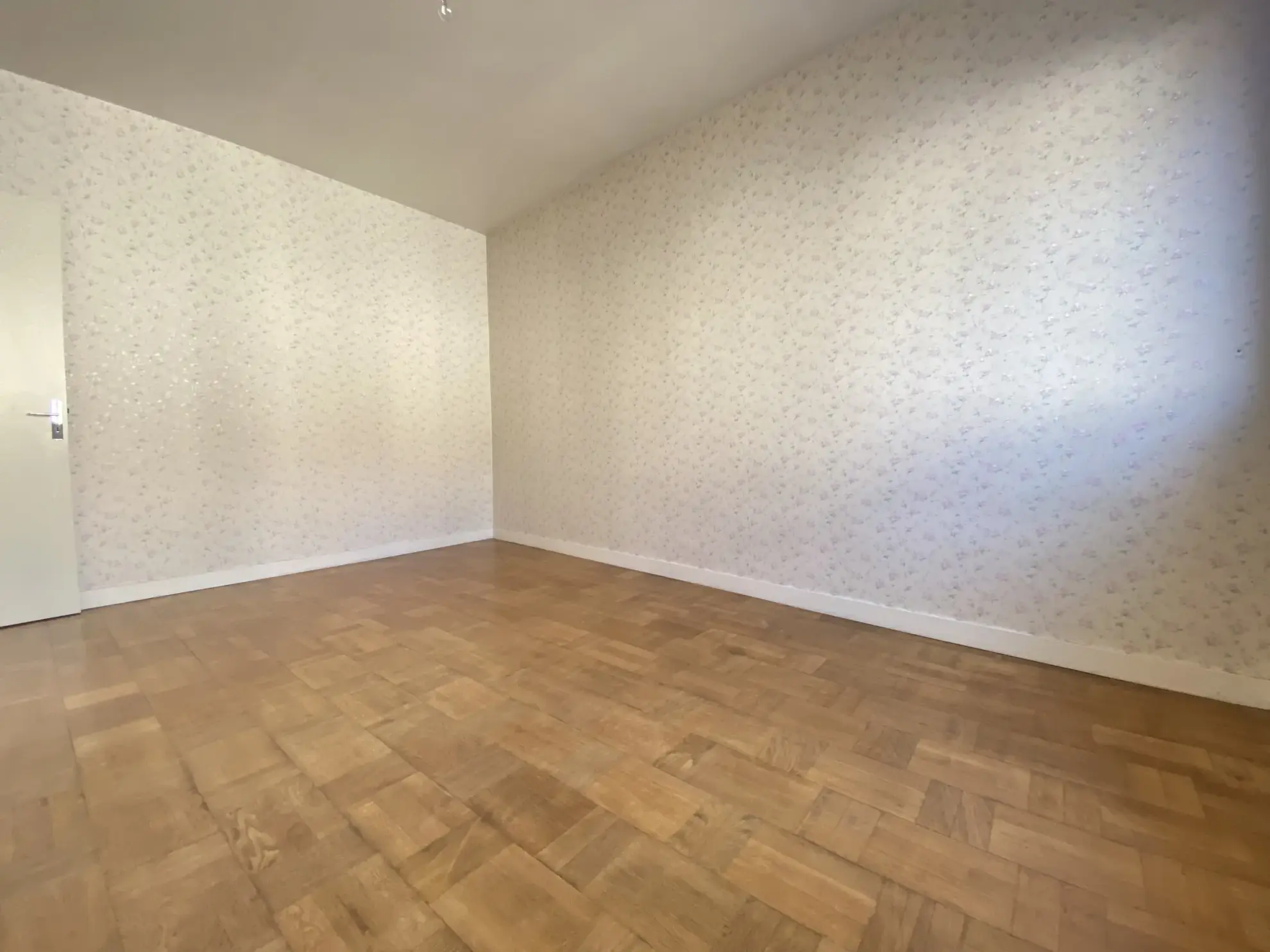 Appartement 2 chambres avec garage à Abbeville – Résidence sécurisée 