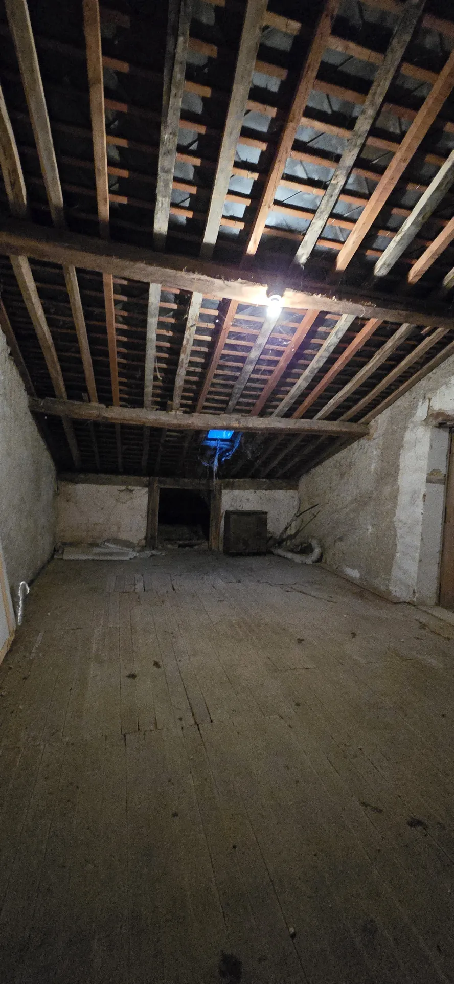 Maison de ville à Oucques la Nouvelle, plain-pied, proche commerces et écoles 