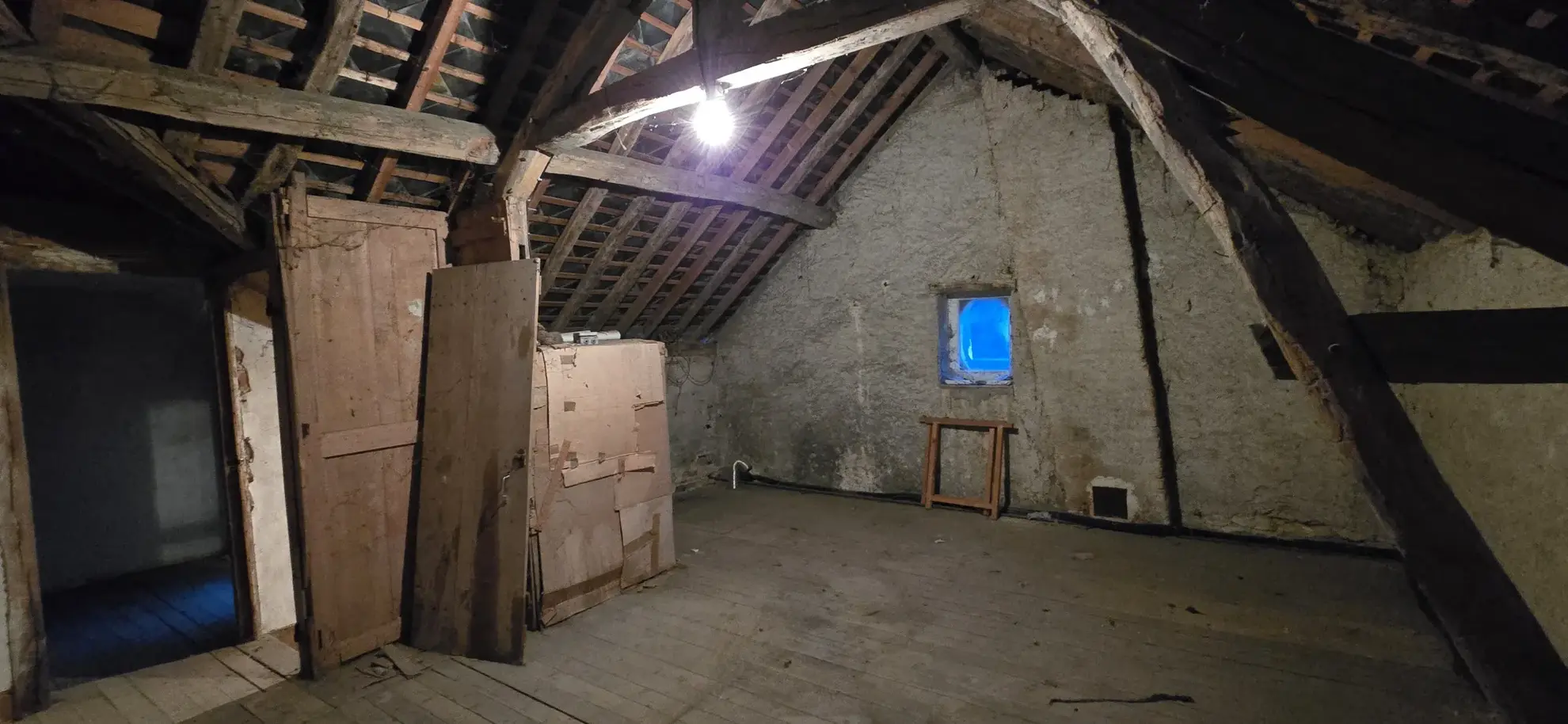 Maison de ville à Oucques la Nouvelle, plain-pied, proche commerces et écoles 