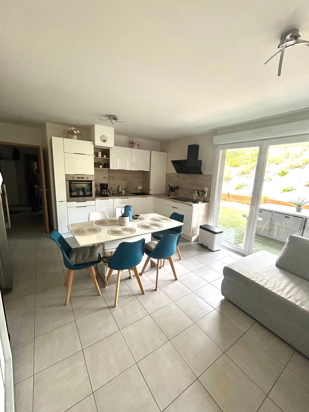 Appartement F3 avec terrasse, garage sécurisé et ascenseur à Creutzwald 