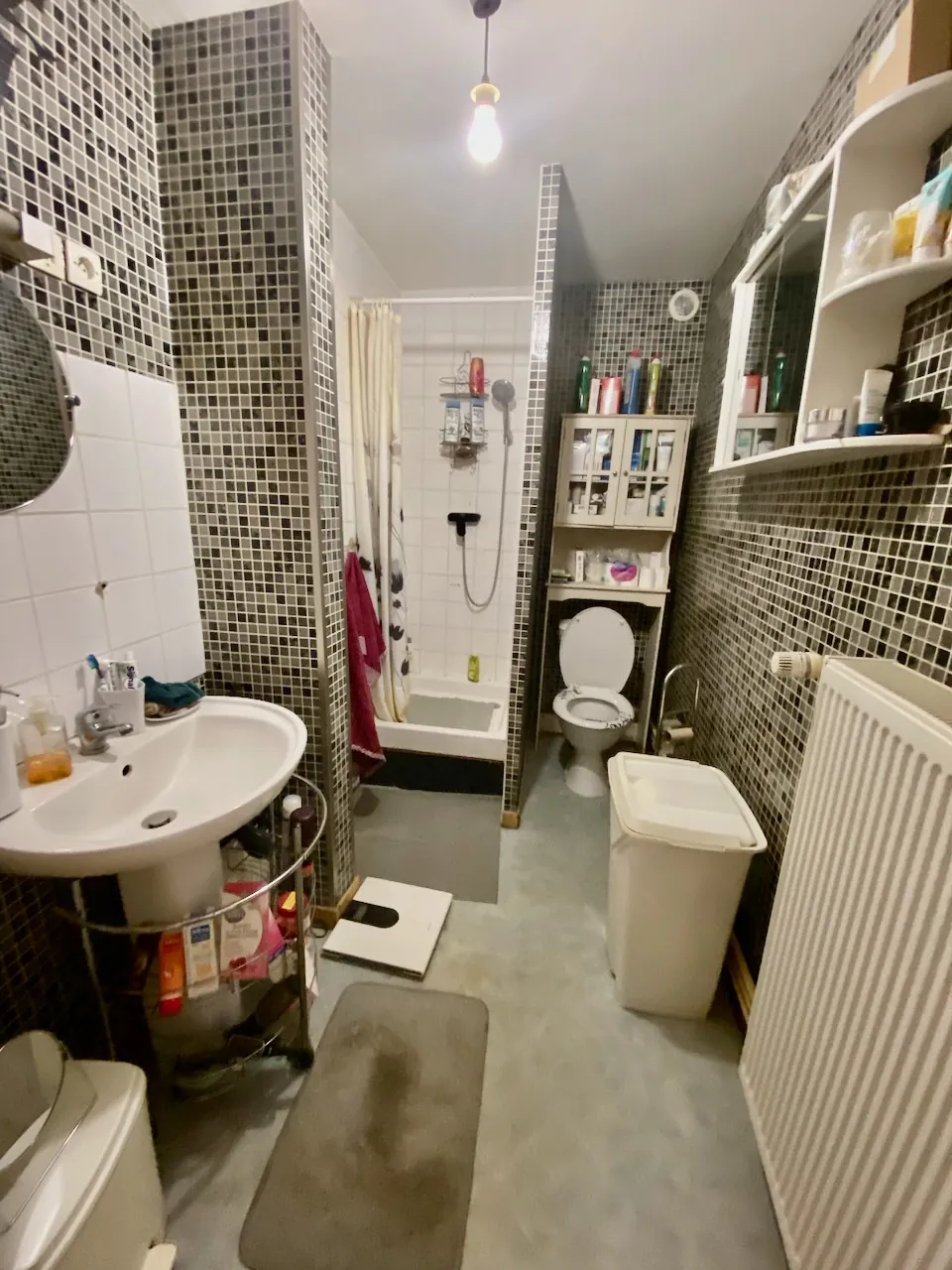 Maison à rénover avec terrain à Feignies - Opportunité d'investissement 