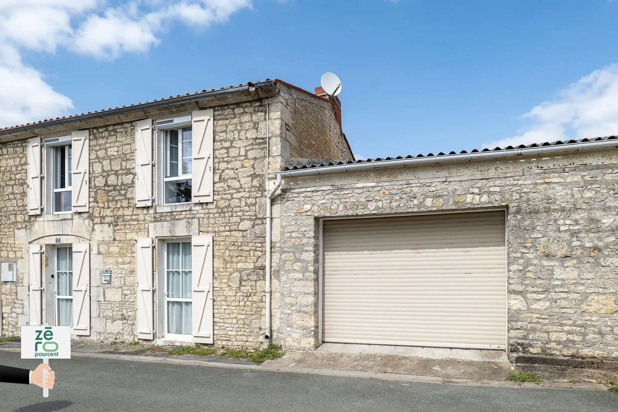 Maison en pierre de 156 m² à Luçon, centre-ville avec dépendance et potentiel d’aménagement 