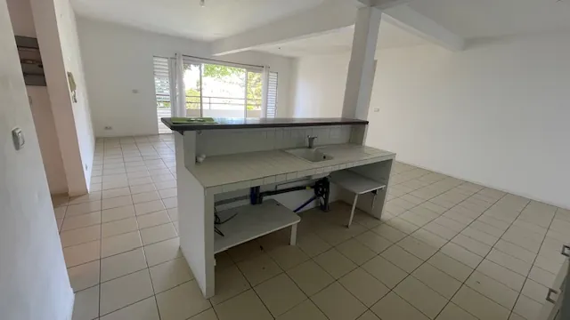 Vente appartement F3 avec vue mer à Schoelcher – Résidence sécurisée 